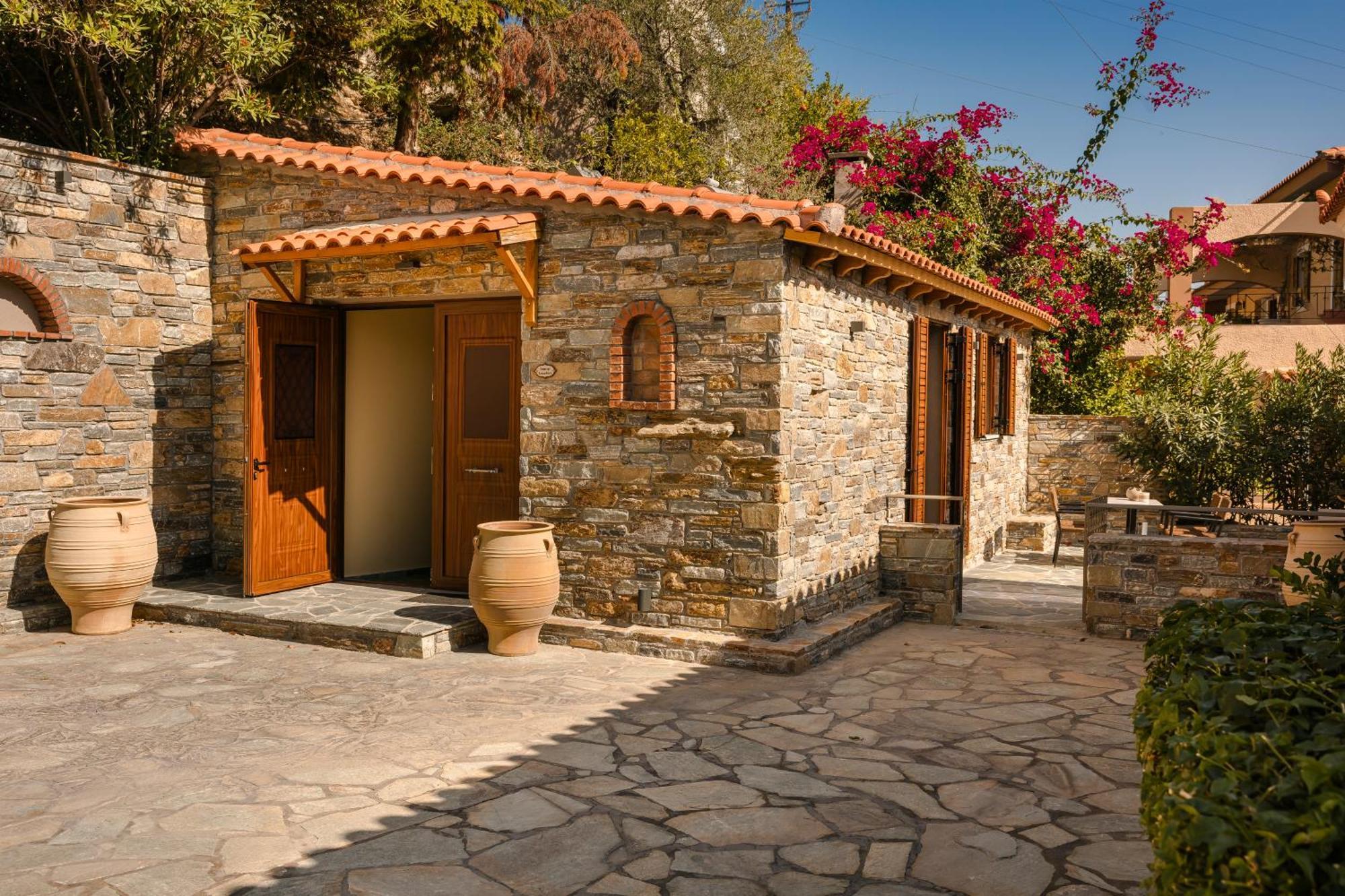 Paramithenio Village & Aparthotel Agioi Apostoloi (Evia)