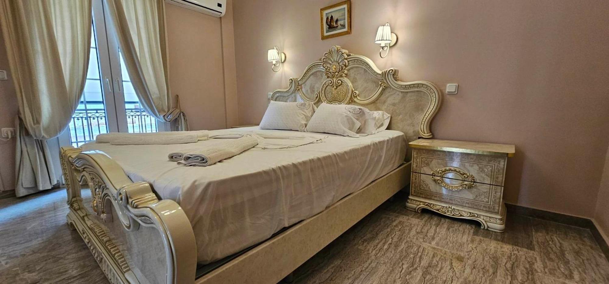 Stellatos House *
