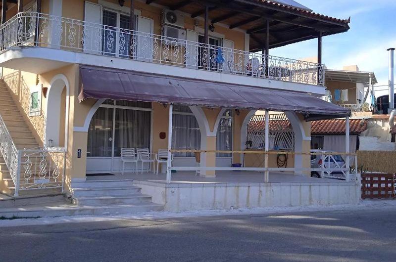 Anna * Alykes (Zakynthos)