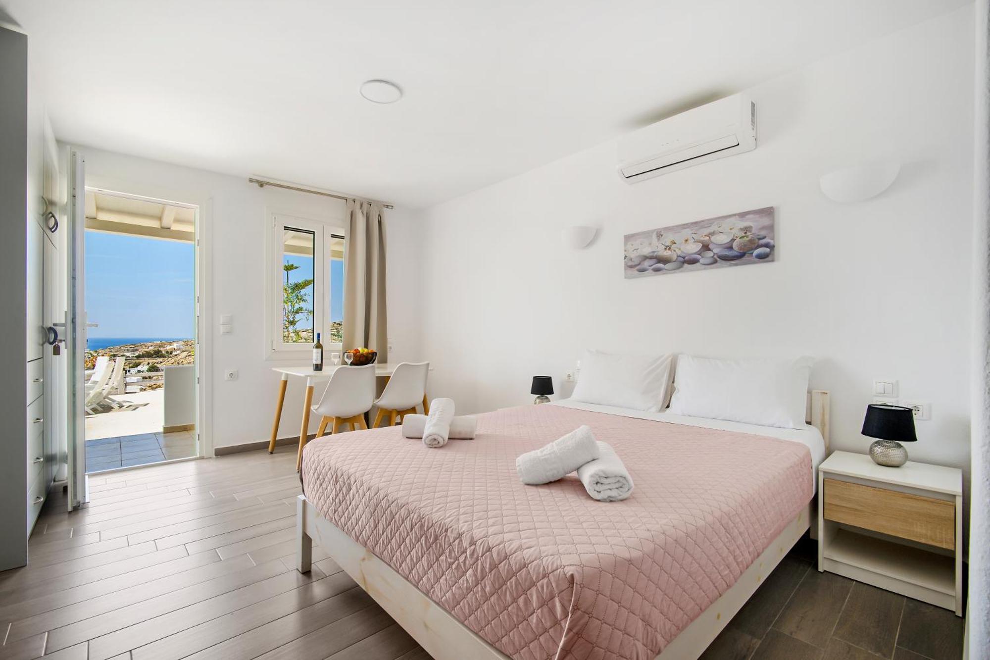 Oniropetra Mykonos Apartment Plintri