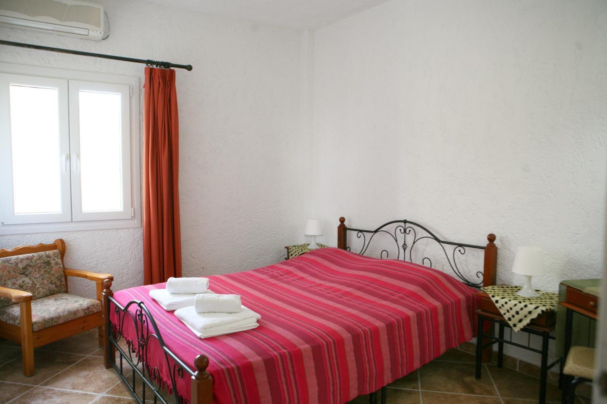 9 Musses Aparthotel 2*