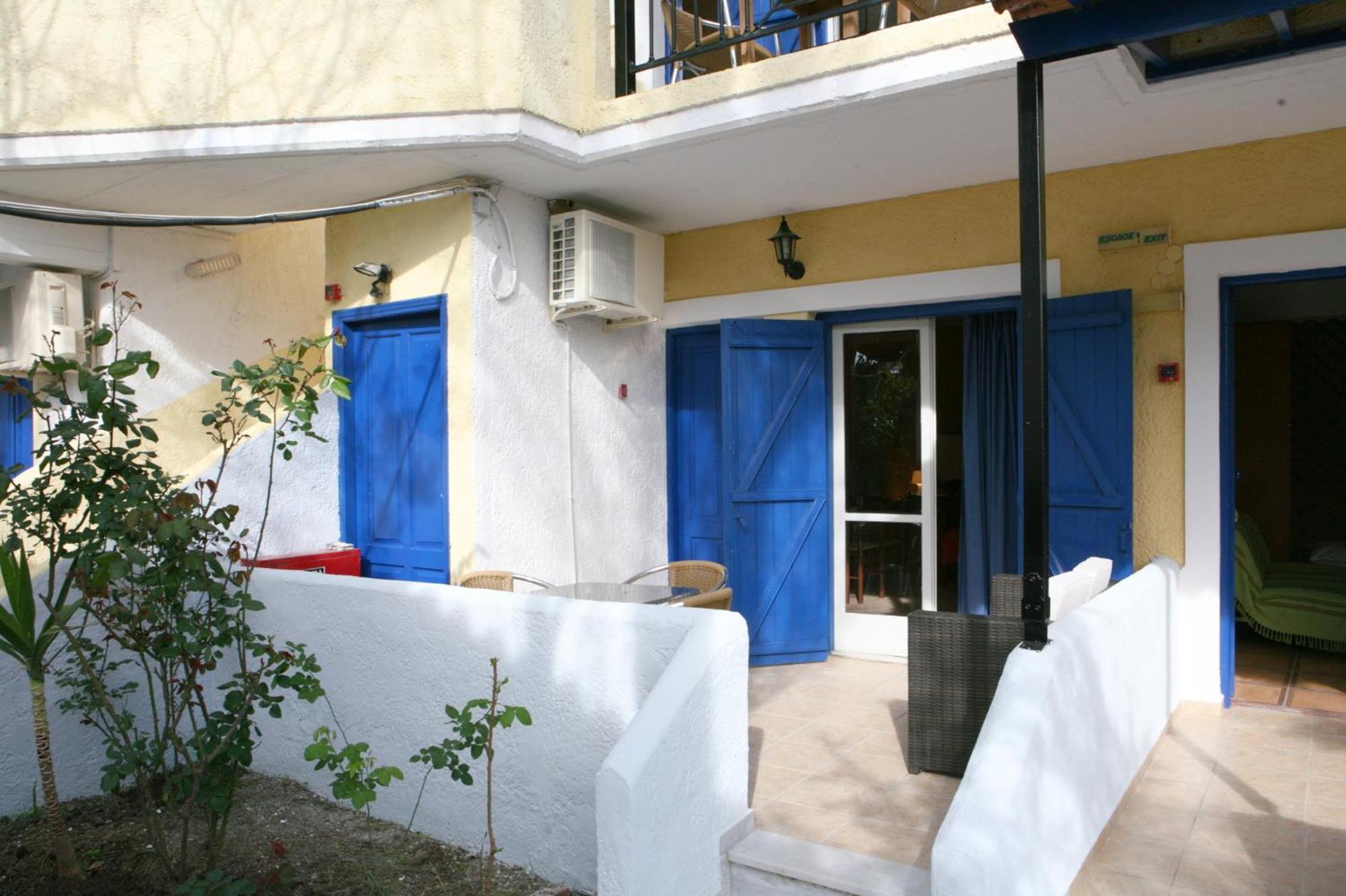 Aparthotel 9 Musses Skala Mistegnon