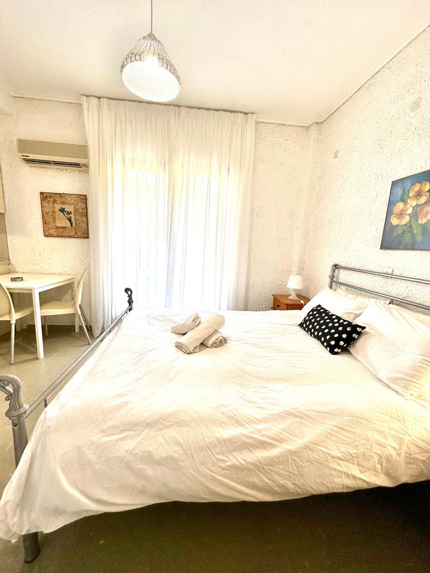 Katerina Aparthotel Neos Pirgos