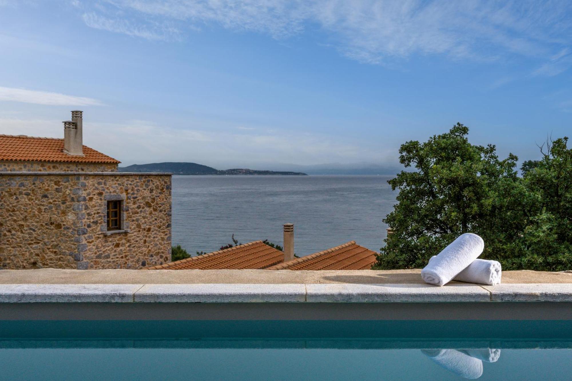 Hotel 100 Rizes Seaside Resort- Small Luxury Of The World Kalivia (Laconia)