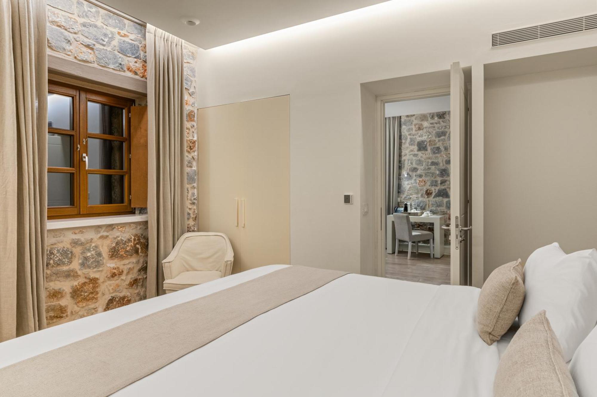 Hotel 100 Rizes Seaside Resort- Small Luxury Of The World 4*
