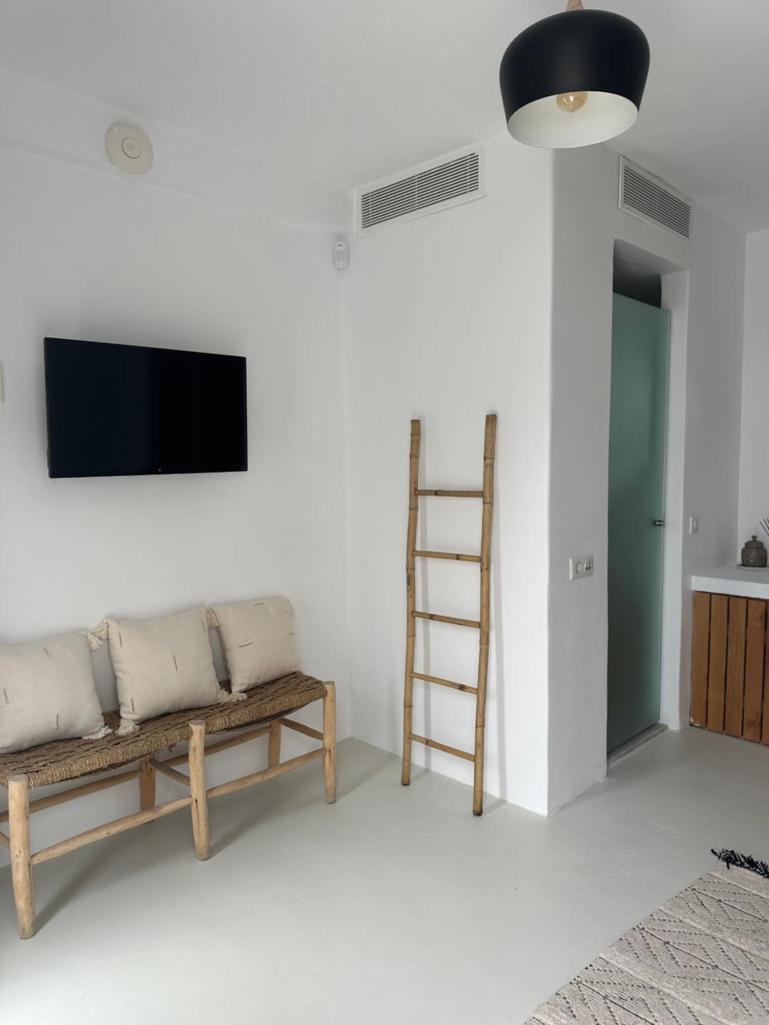 Trinity Mykonos - Beachfront 3*