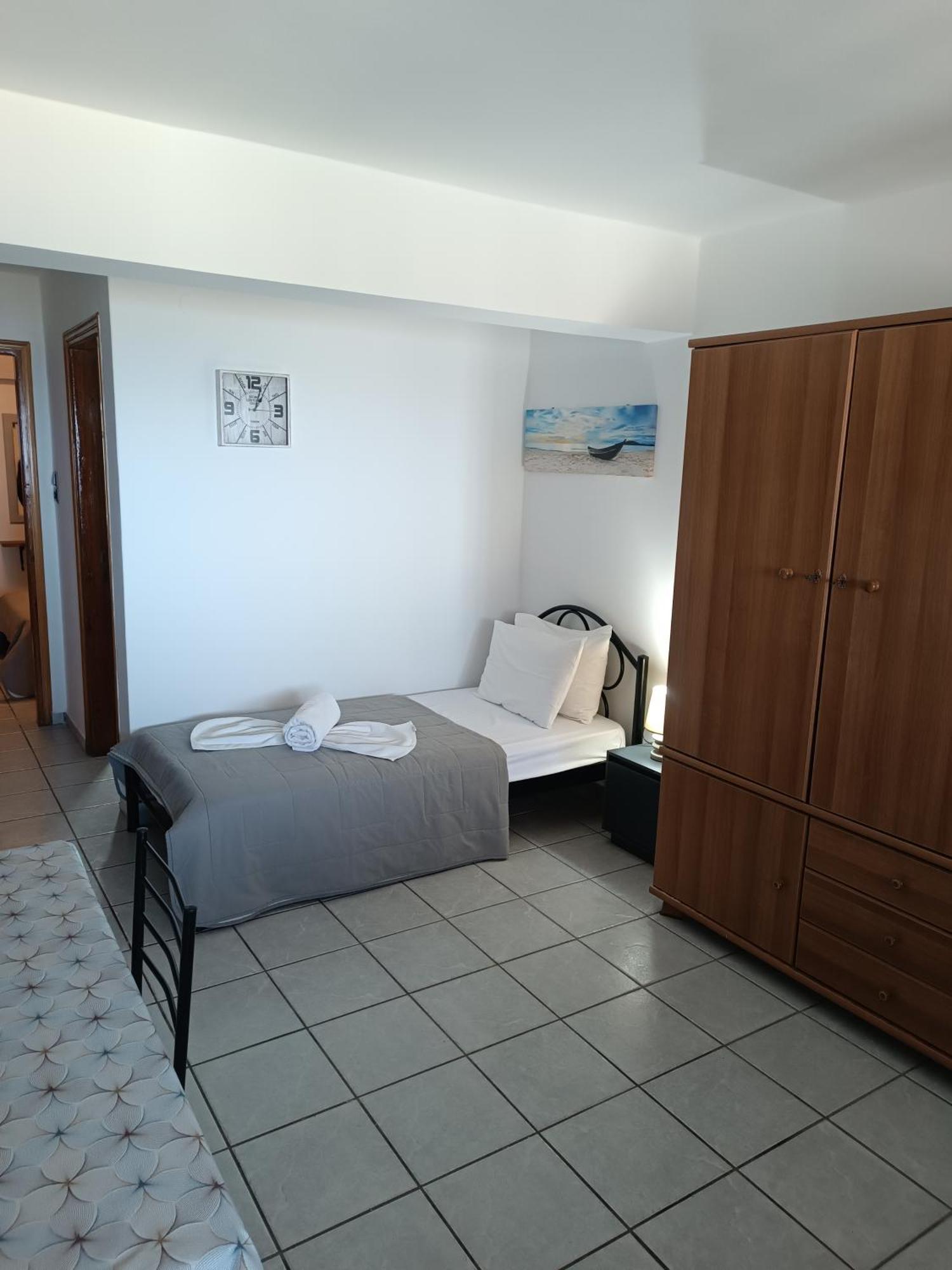 Voulias αpartments * Kini
