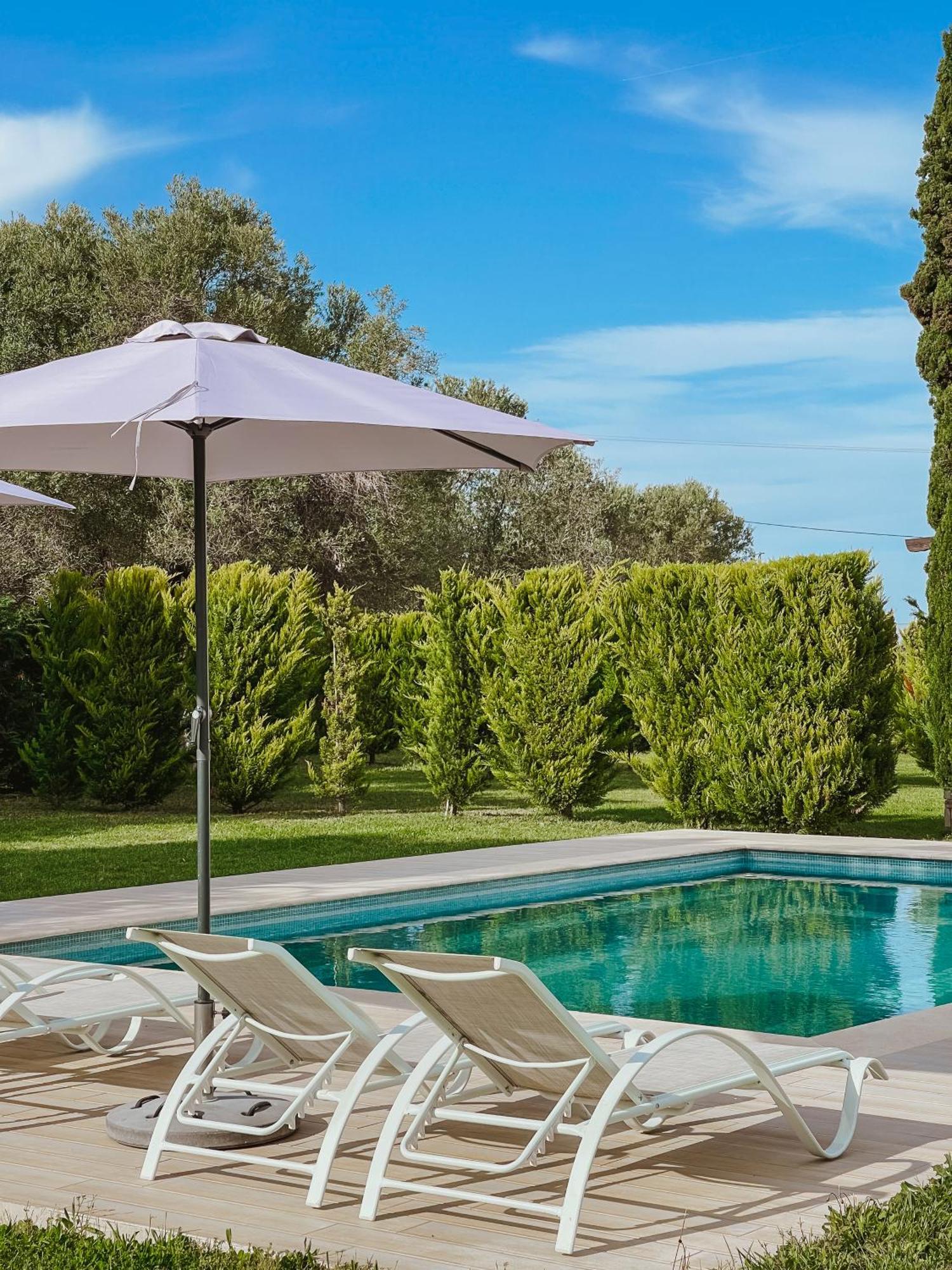 Friday Mood By Diomedes Group *