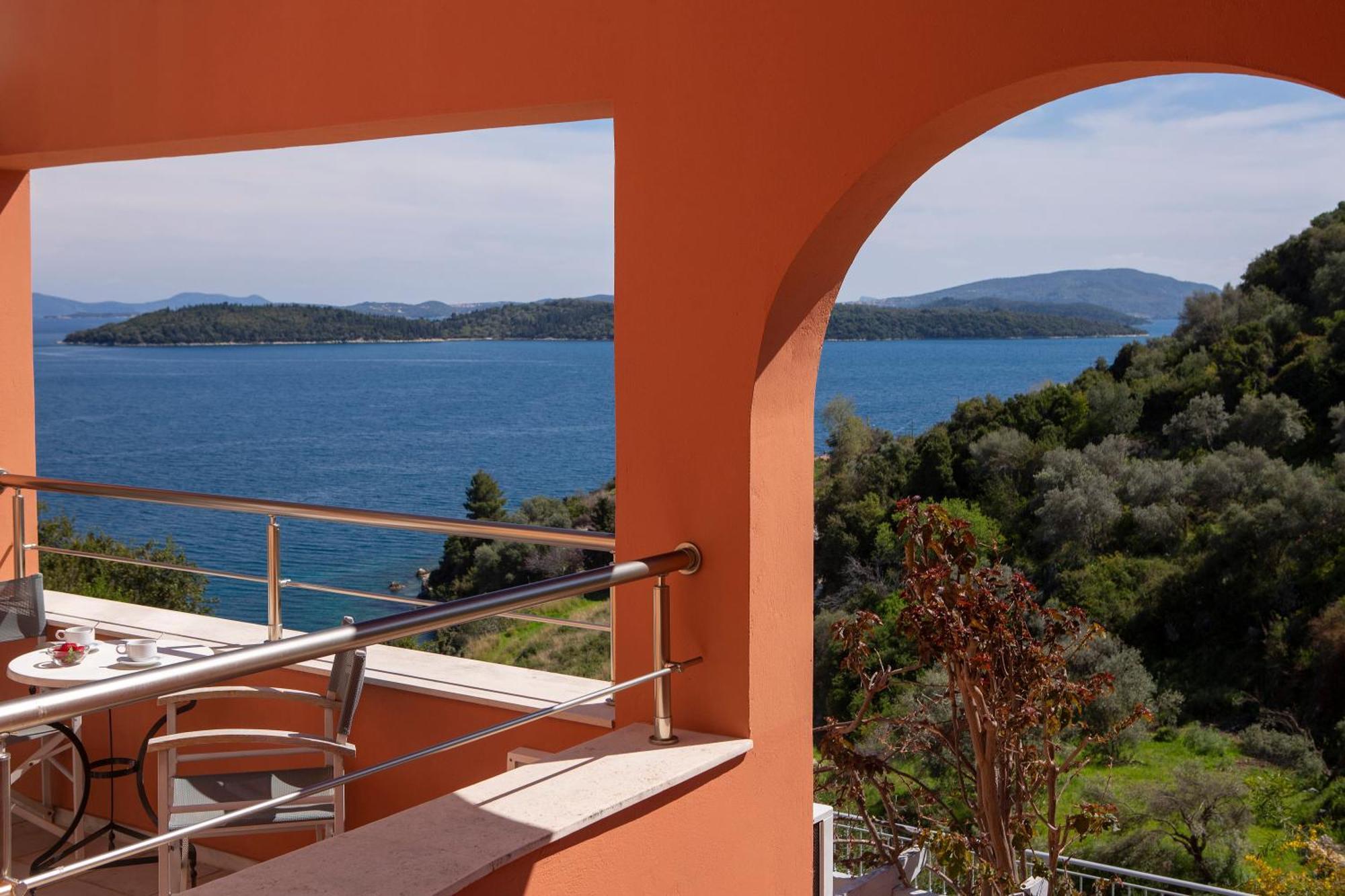 Red Tower Hotel 4*