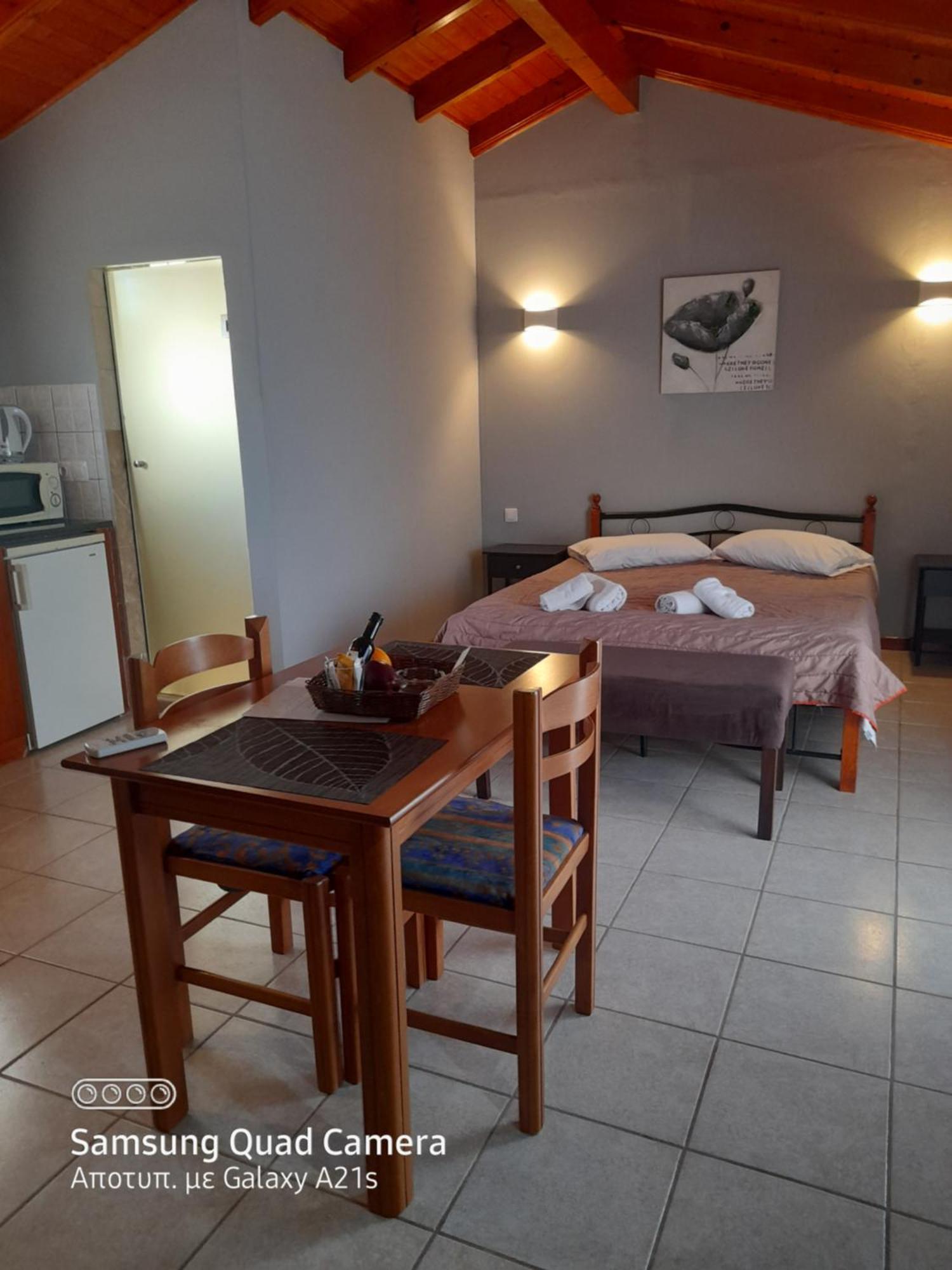 Stefanosplace Aparthotel Sea View Aparthotel 3*