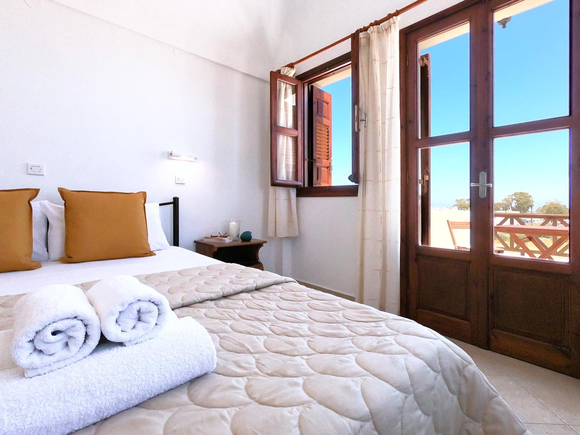 Almyra Apartment