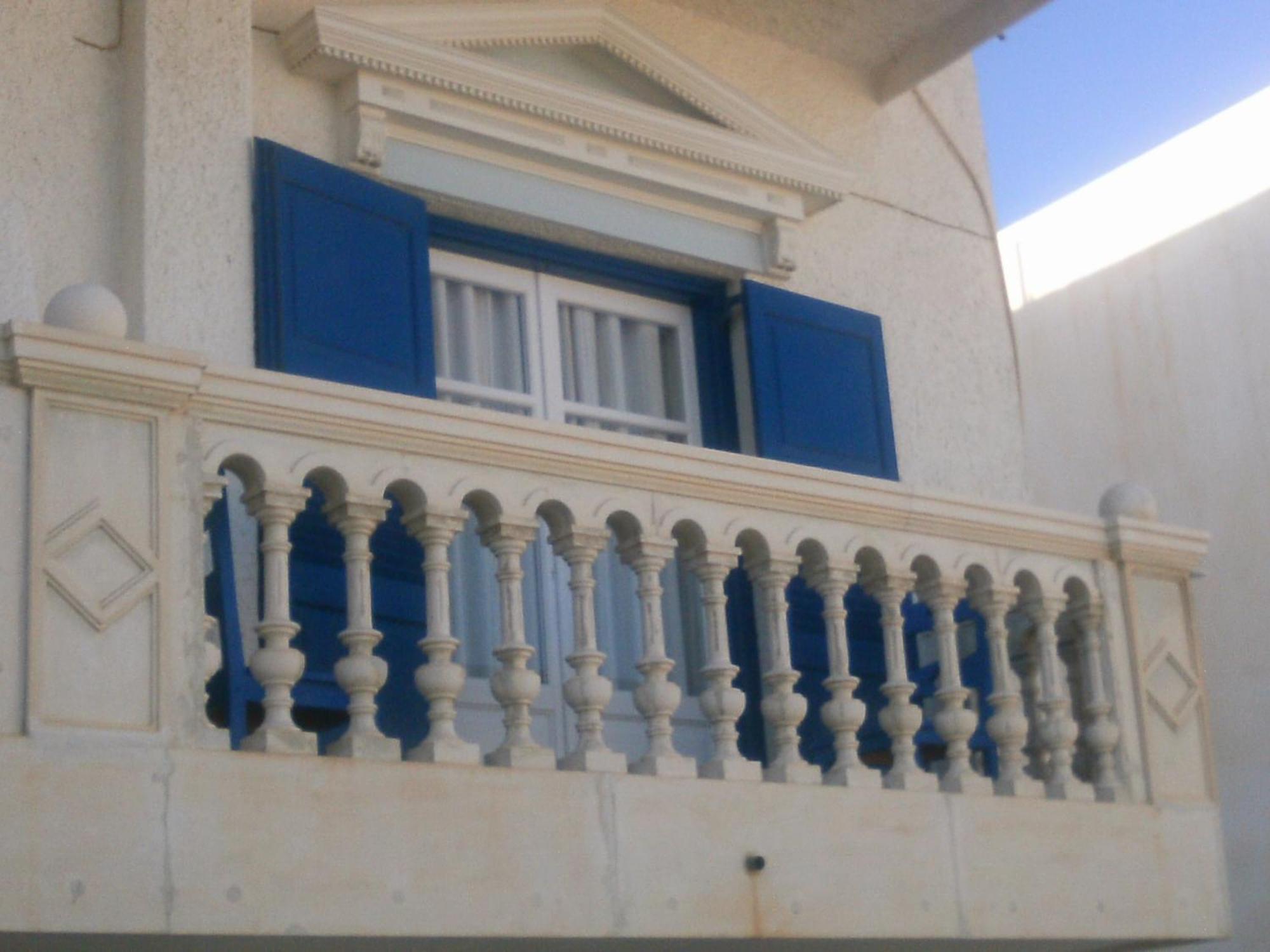 Parthenon Hotel 2*
