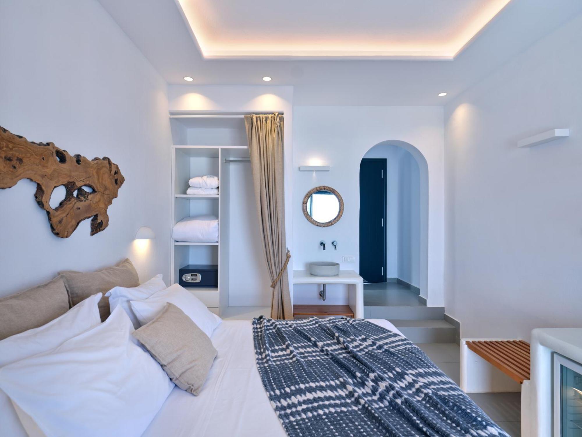Sandaya Luxury Naousa (Paros)