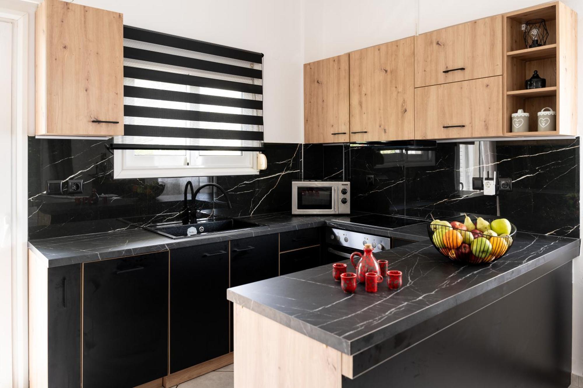 Apartment Ventus, 40sqm Private Pool & Hot Tub! Roussospition