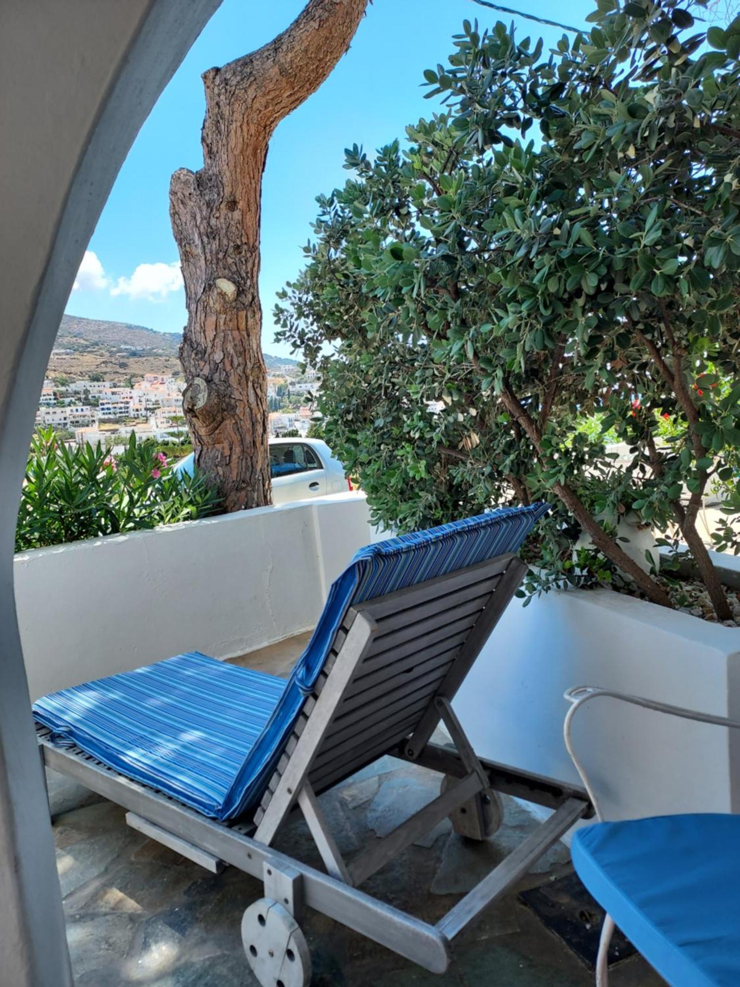 Arni Andros - αρνη * Batsi (Andros)