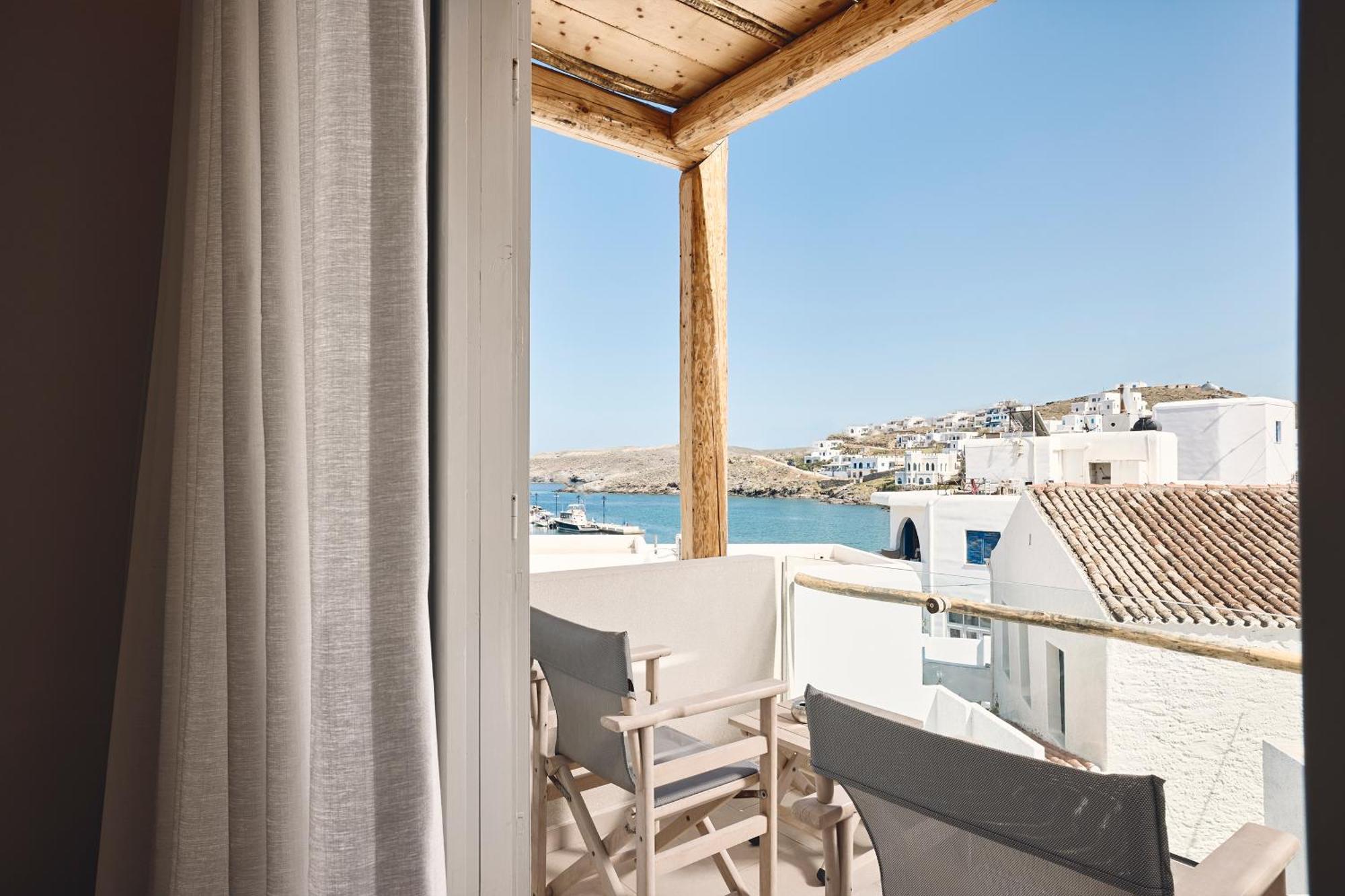 Kythnos Bay Hotel