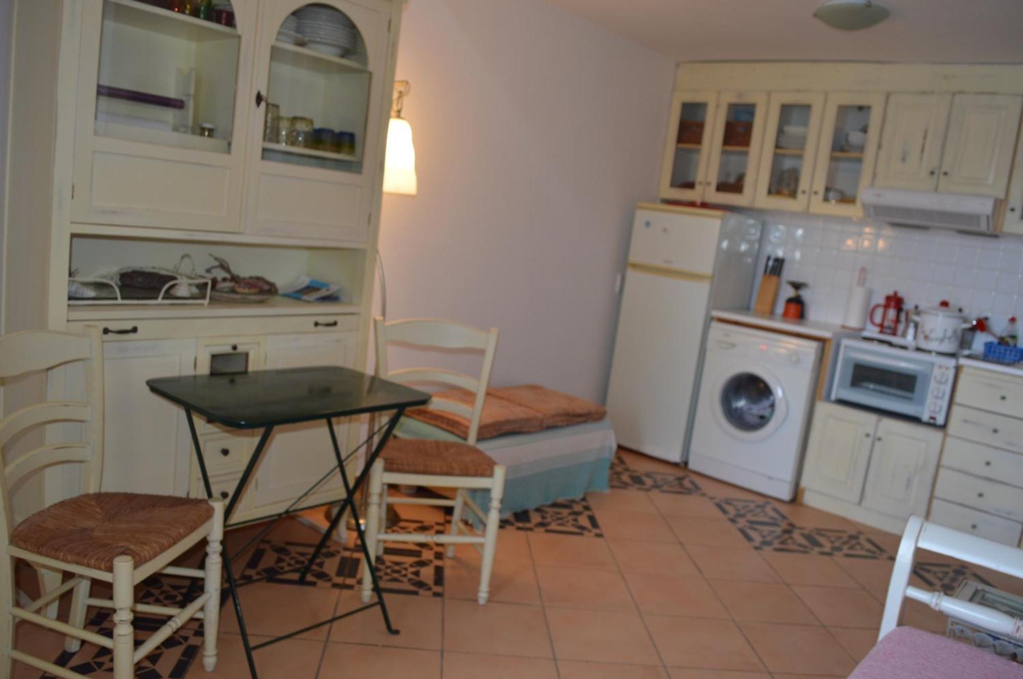 The Red-fish House Apartment *