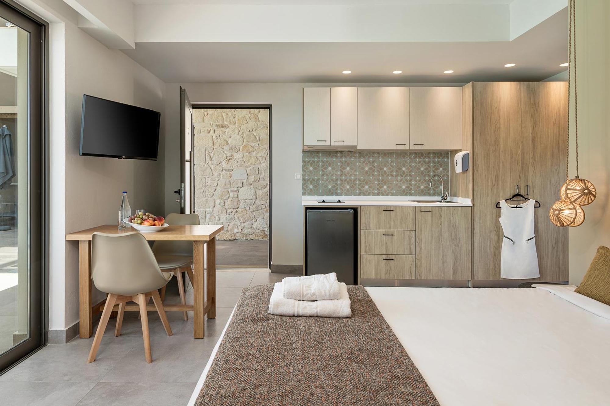 Hotel Caldera Village 4*