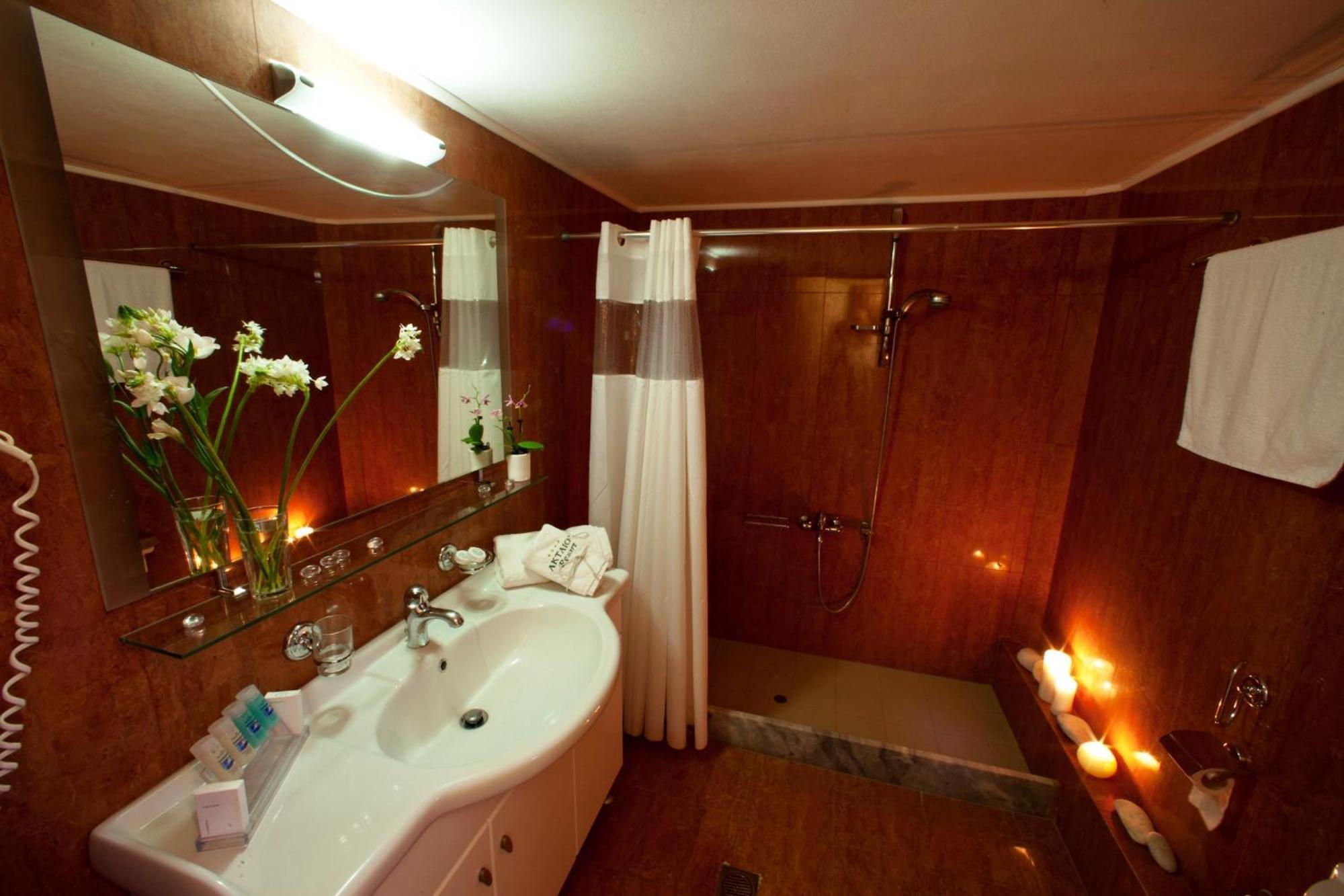 Aktaion Hotel 4*