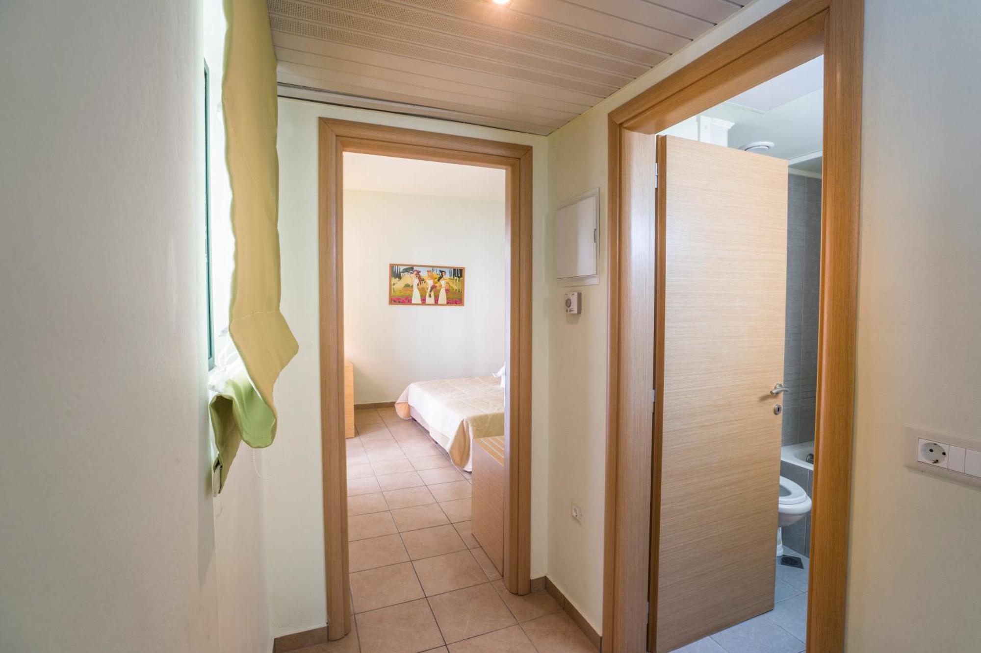 Athina Aparthotel