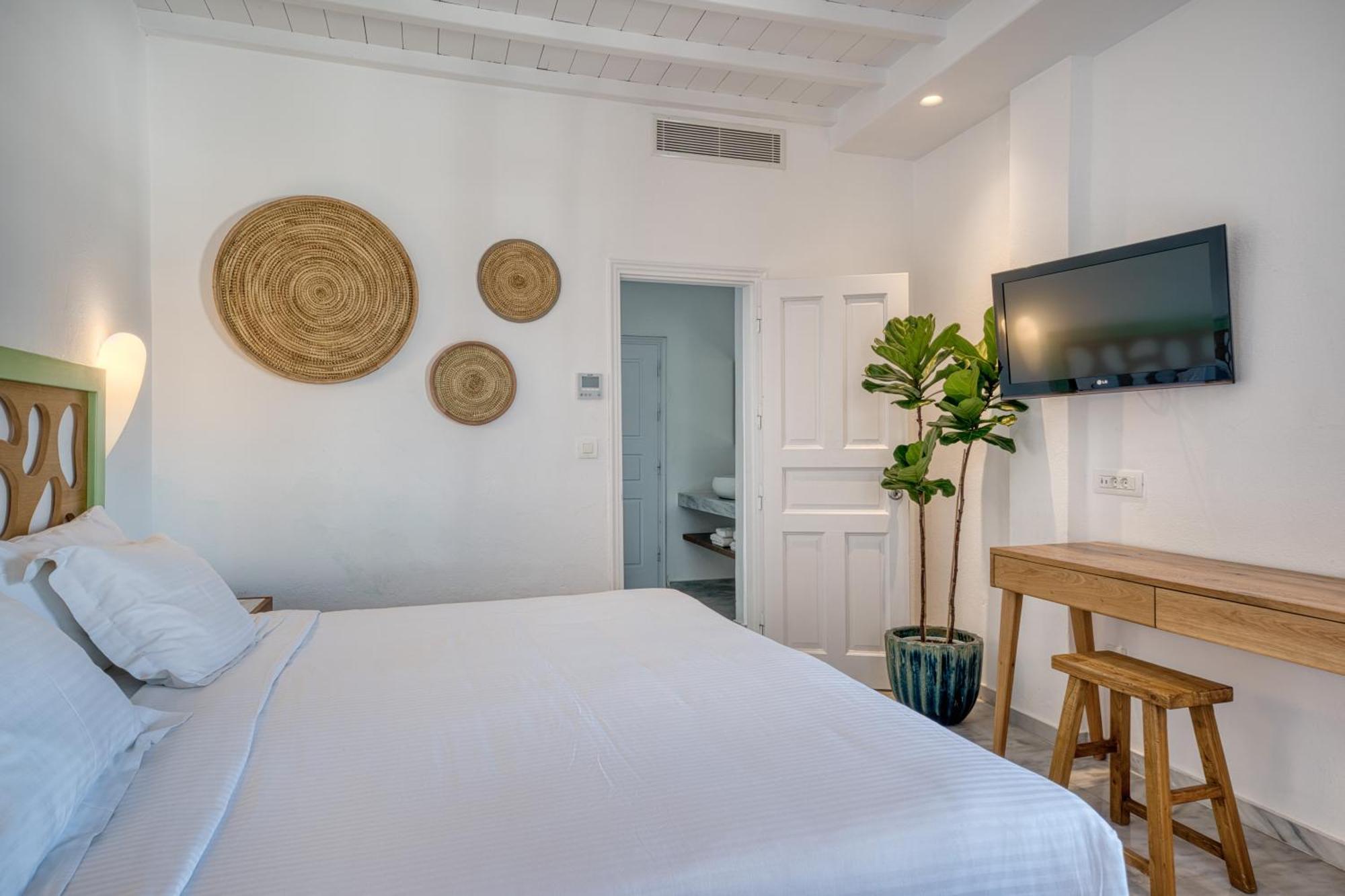 San Antonio Summerland Mykonos Town