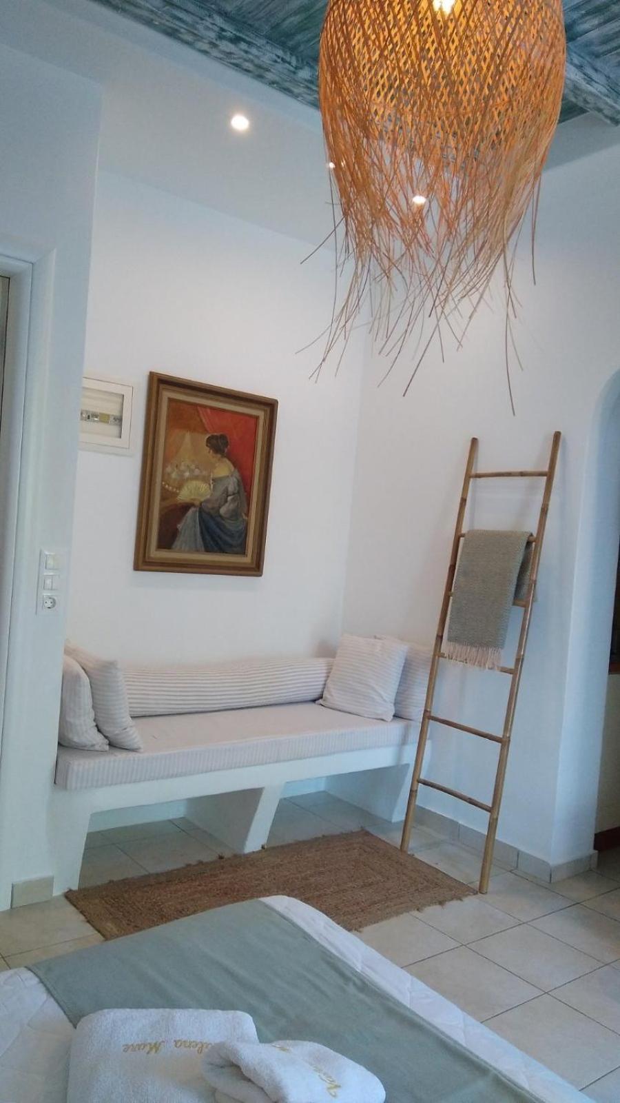 Valena Mare & 2* Plaka (Naxos)