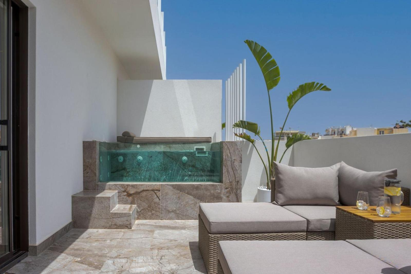 Ethereal White & Hotel Heraklion (Crete)