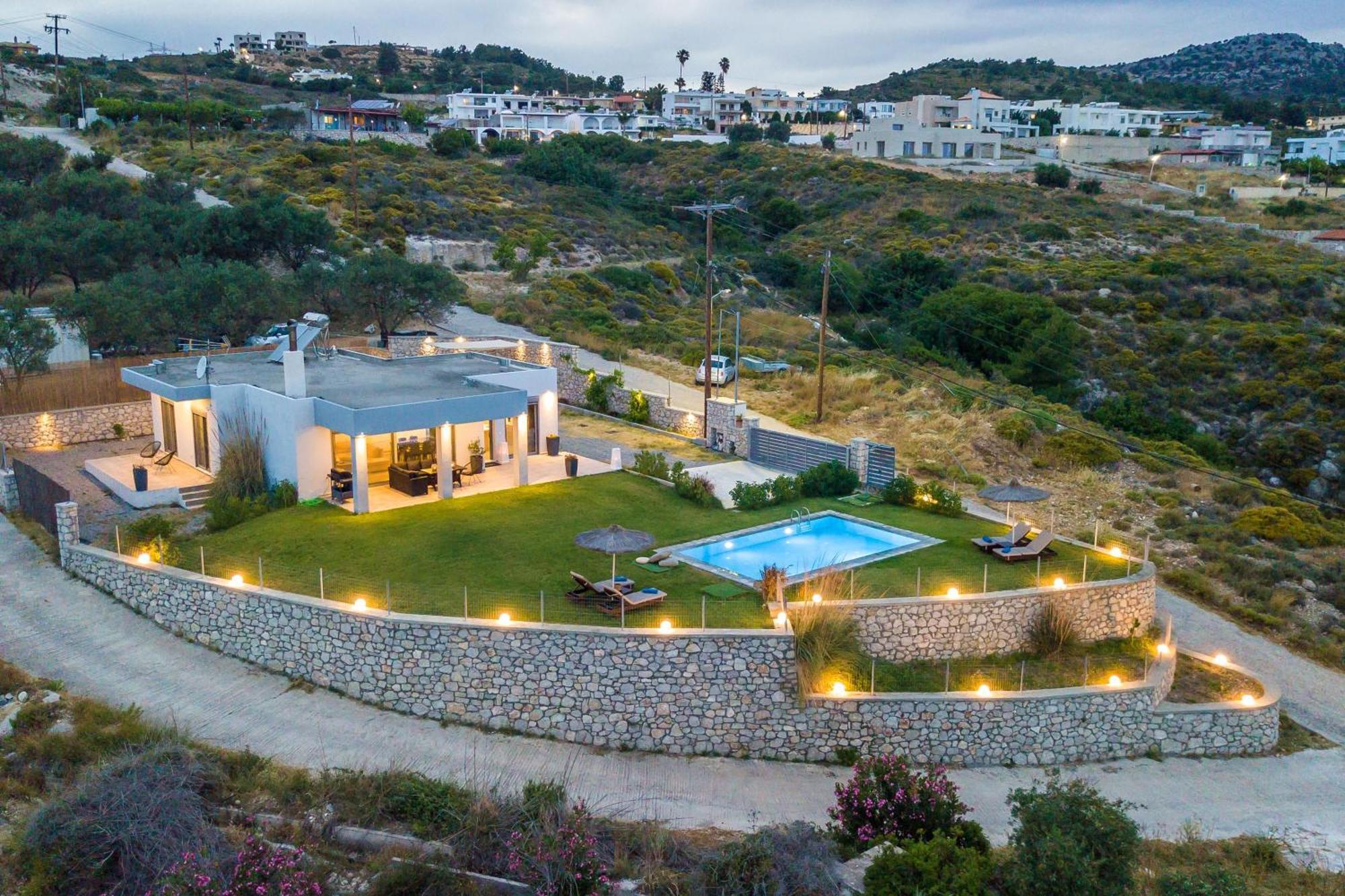 Villa High View