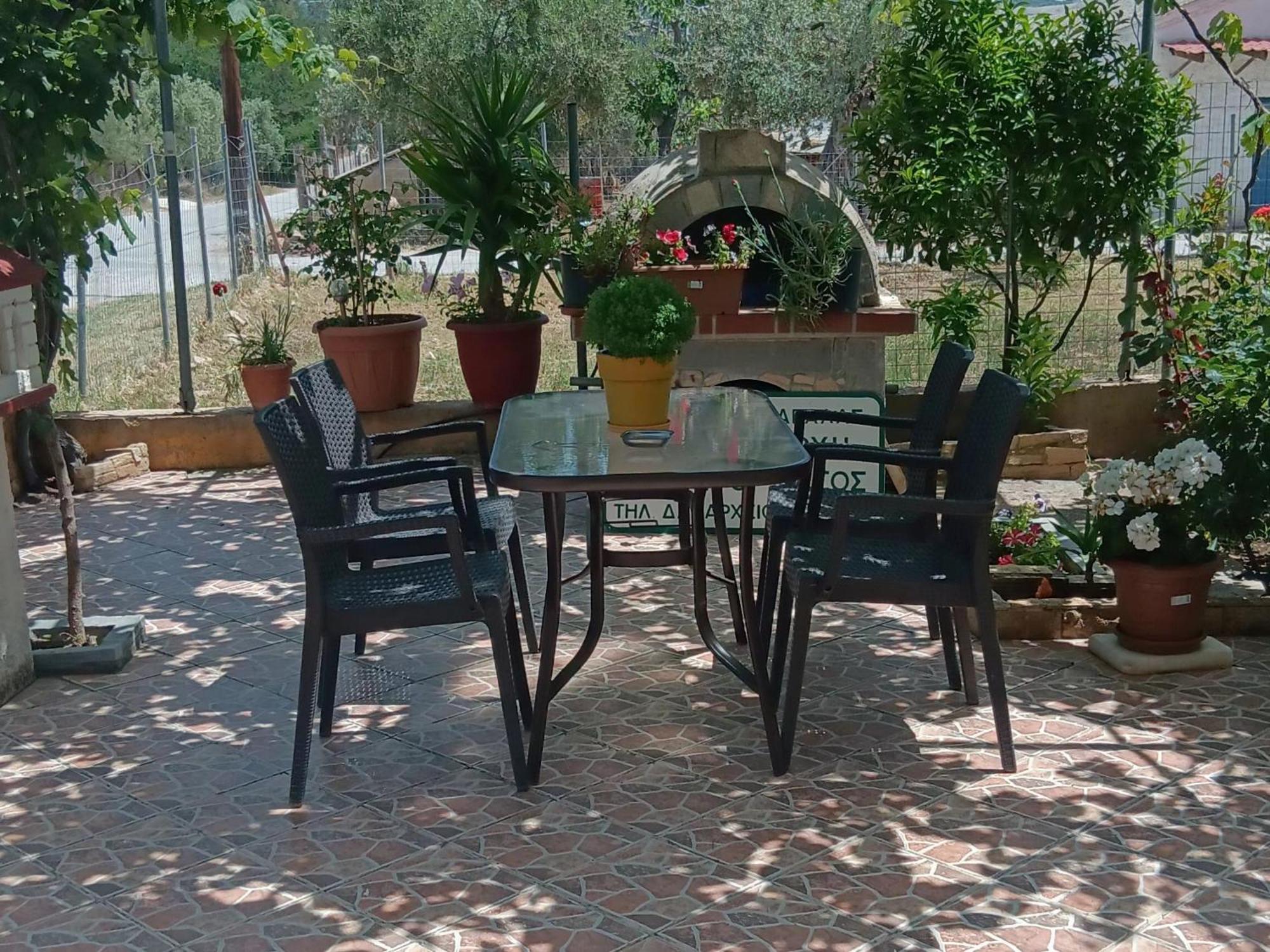 Babis House Apartment *