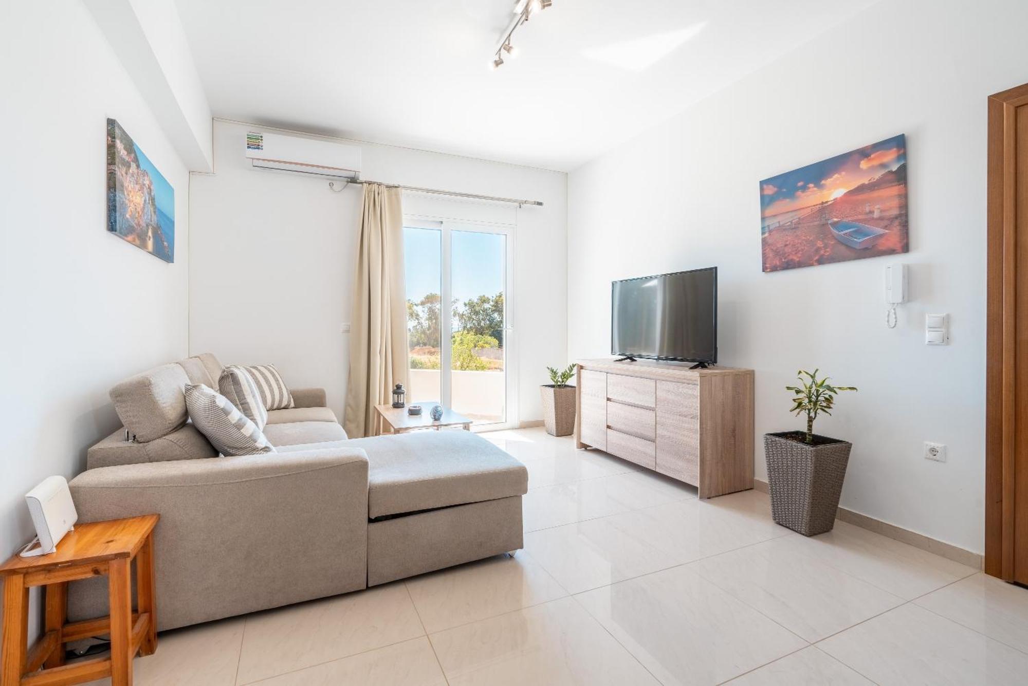 Apartment Ilia's With View 1 *