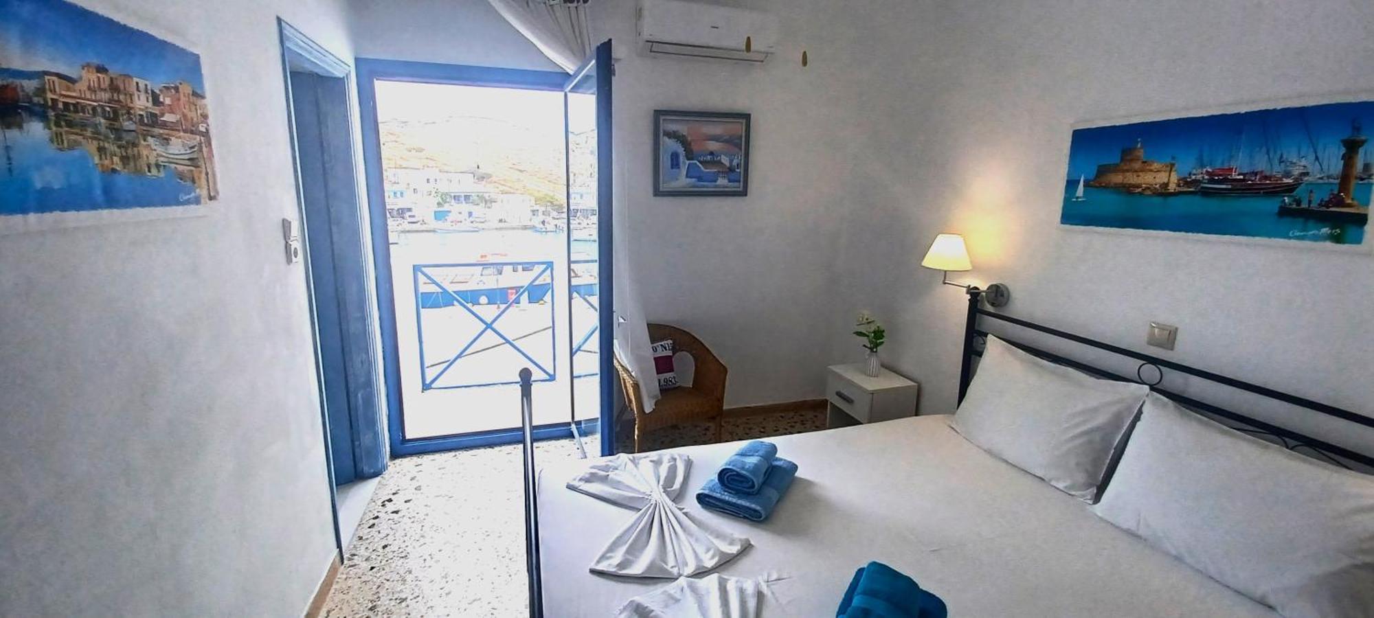 Agora Center Building - 20 Apartment Chora (Ios)