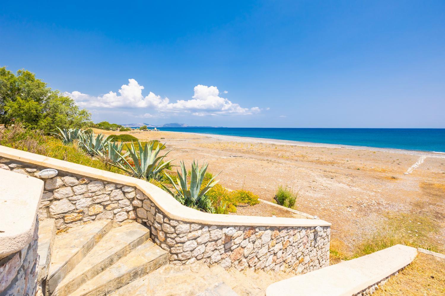 Villa Lahania *