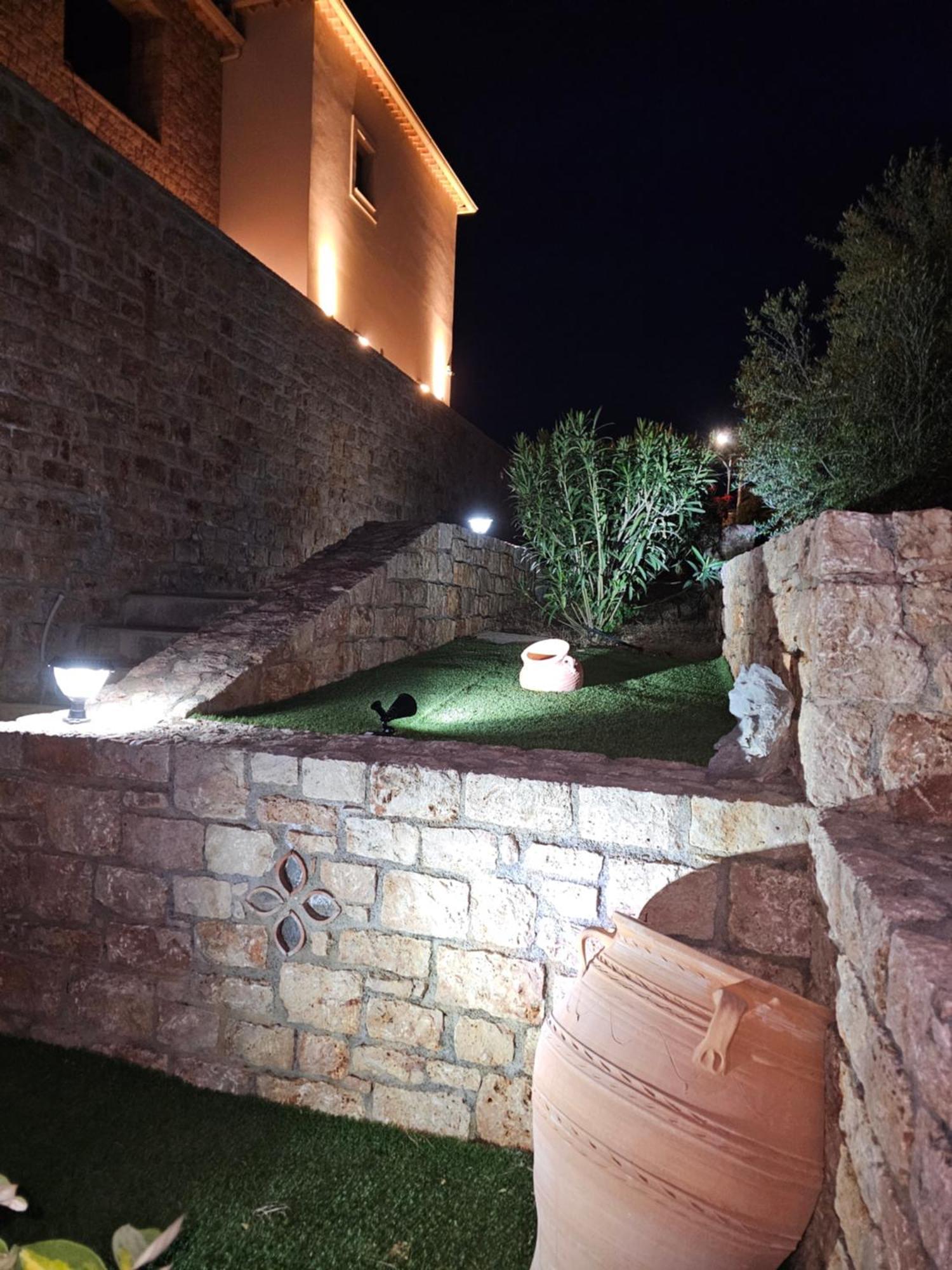 Villa Athina *