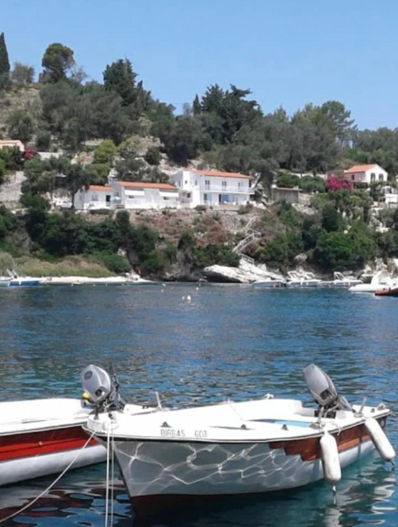 Aronis Spyros Panoramic Seaview Apartment *