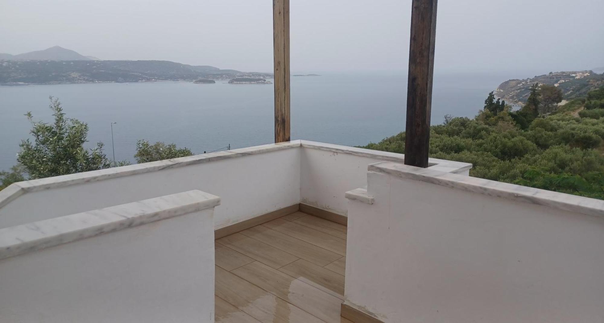 Moments Villa Aptera