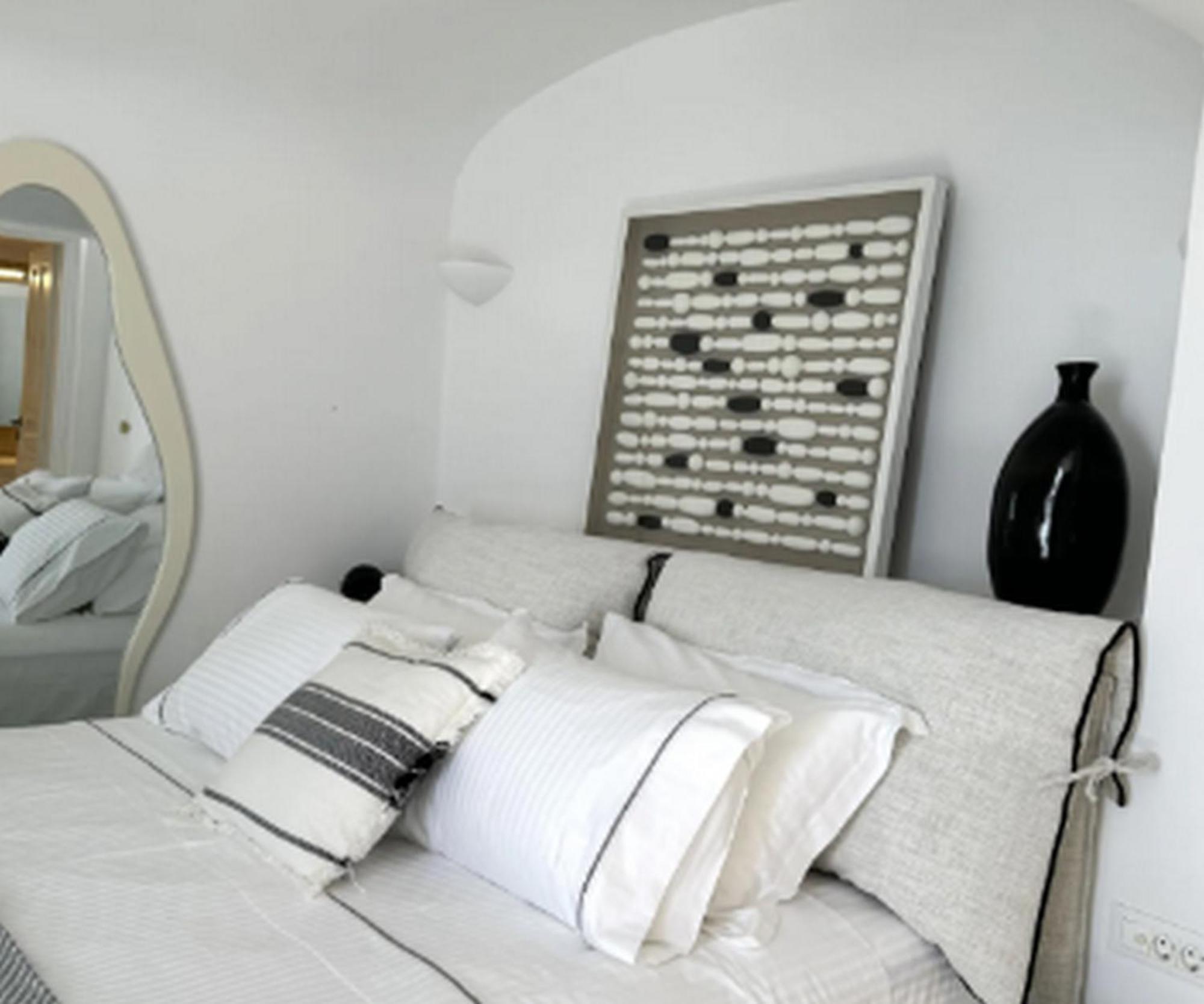 Exquisite Santorini Kamelot 3 Bedrooms Spectacular Aegean Sea Views Private Outdoor Hot Tub * Imerovigli (Santorini)