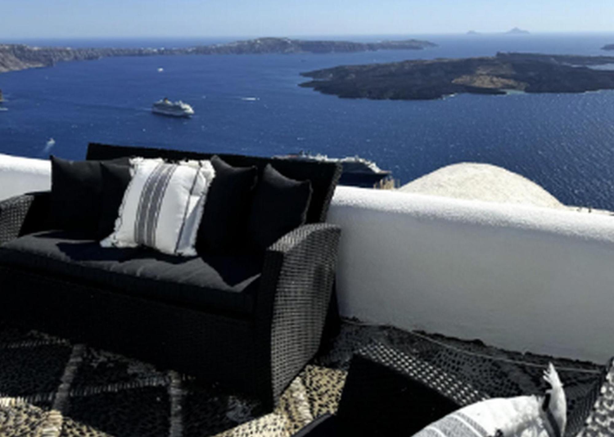 Exquisite Santorini Kamelot 3 Bedrooms Spectacular Aegean Sea Views Private Outdoor Hot Tub