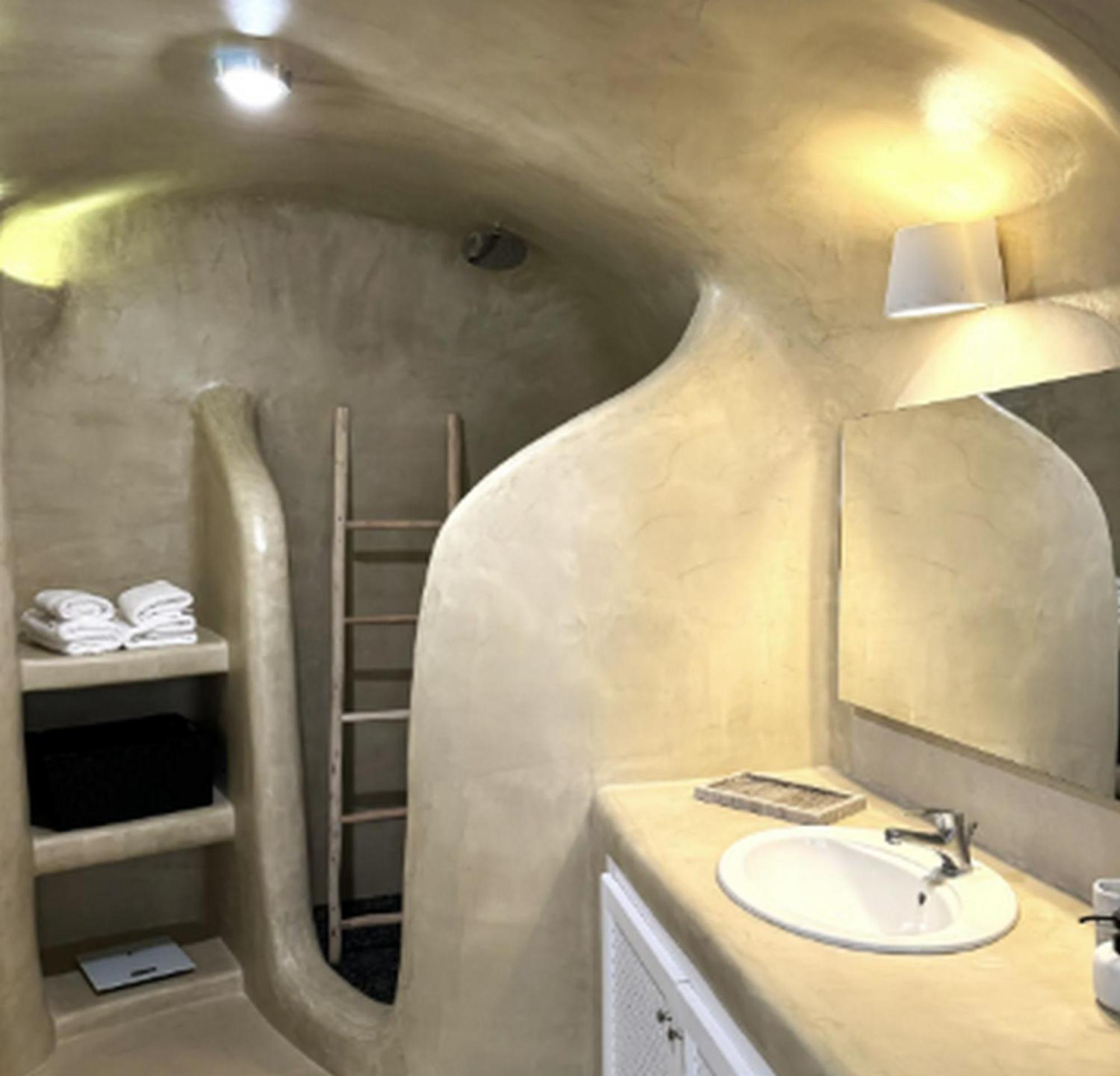 Exquisite Santorini Kamelot 3 Bedrooms Spectacular Aegean Sea Views Private Outdoor Hot Tub Villa Imerovigli (Santorini)