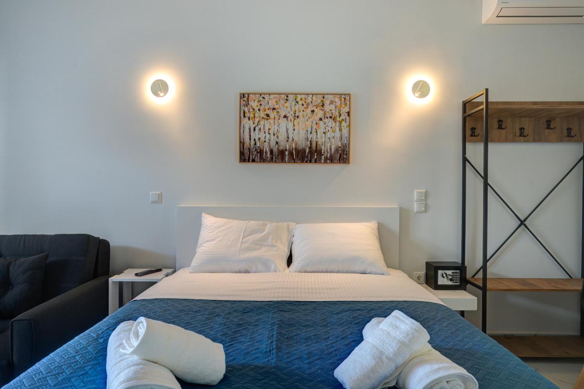 Molos Beachfront In Apartment *