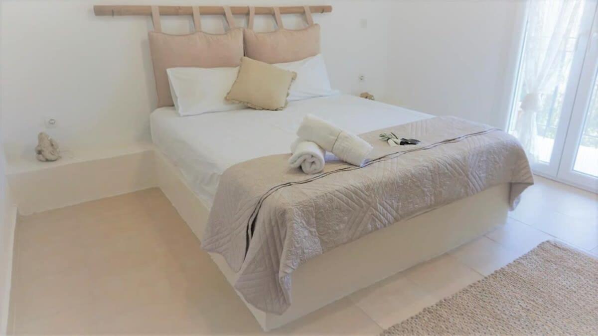 Corfu's Calm Oasis - Serene Retreat Holiday home *