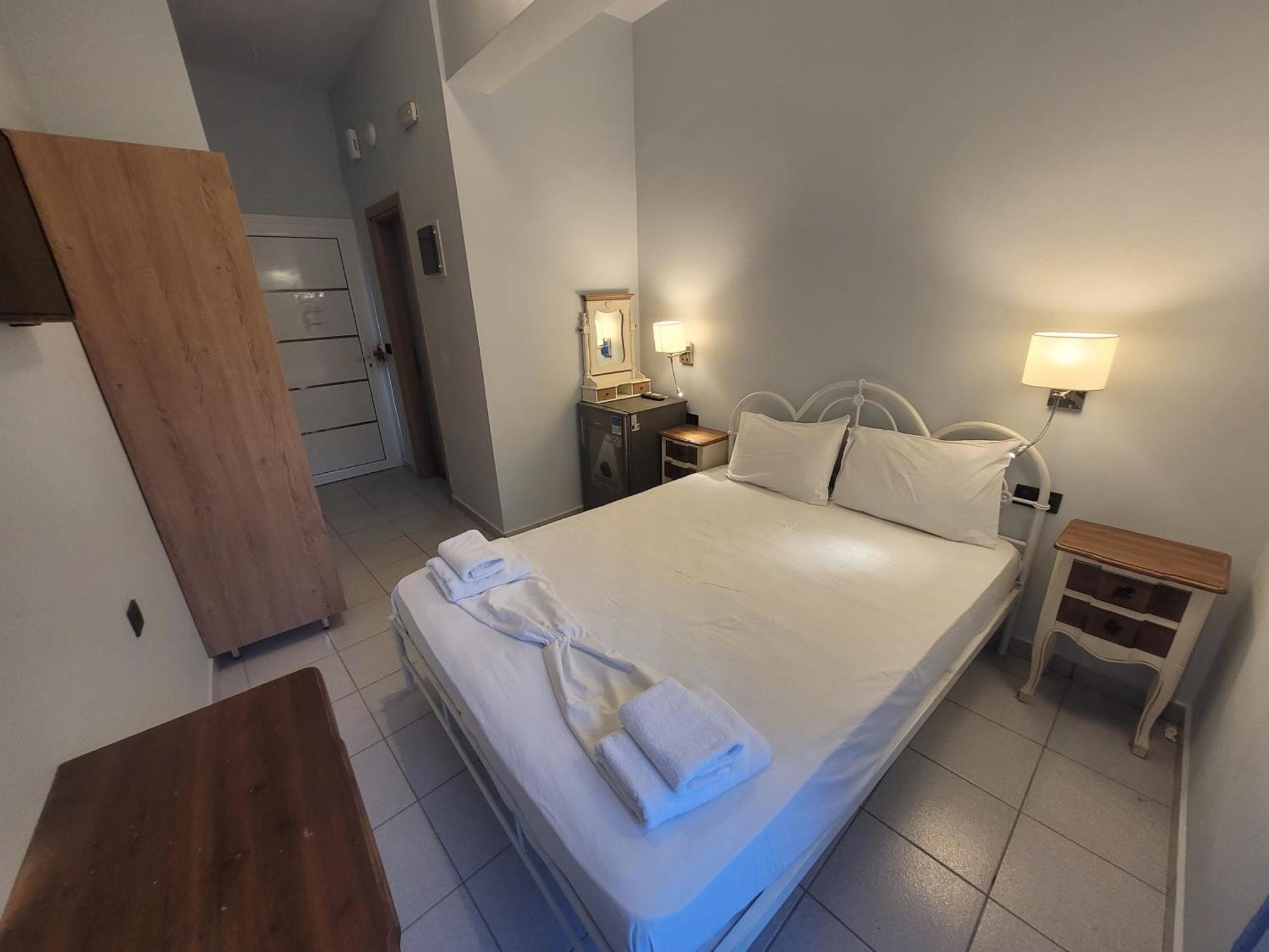 Bed & Breakfast Aκrotiriresort