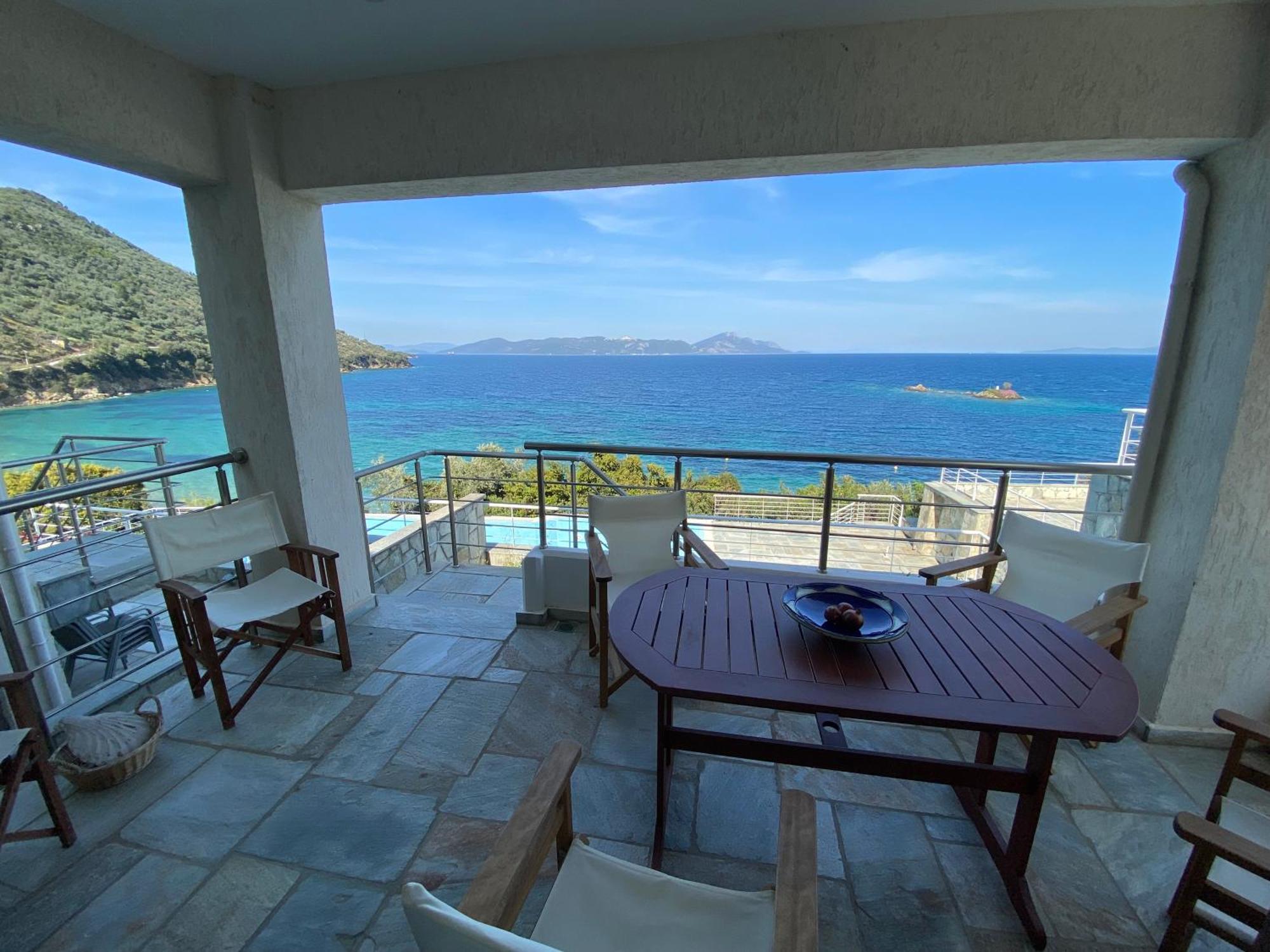 Seaview Pteleos
