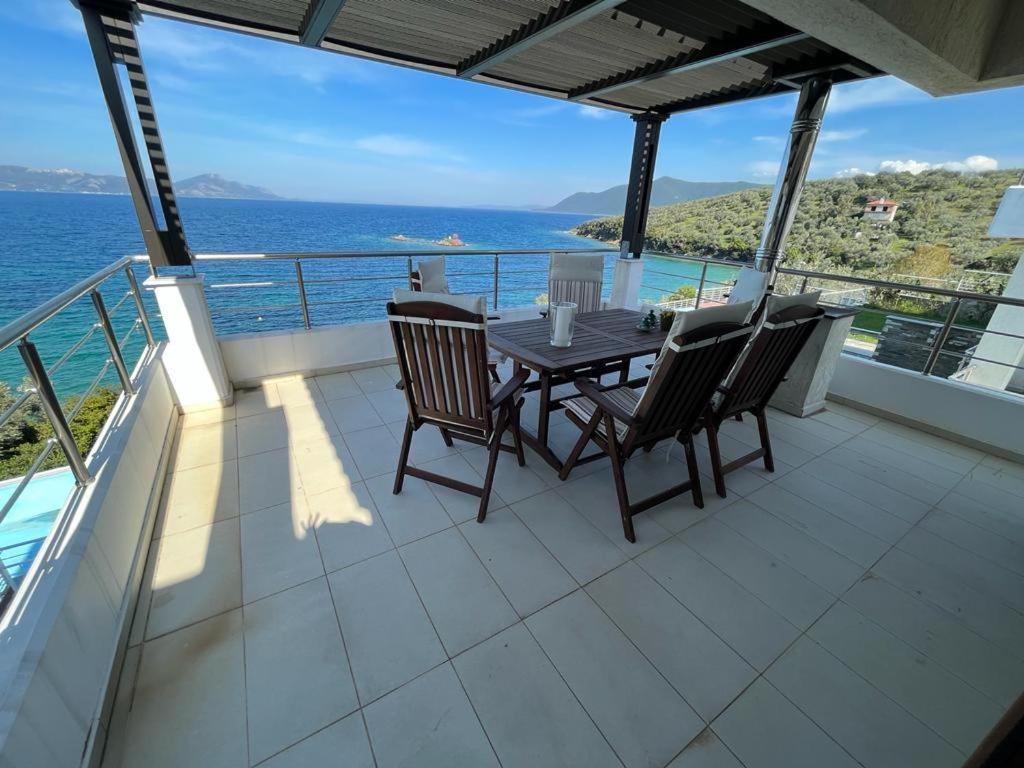 Seaview Villa *