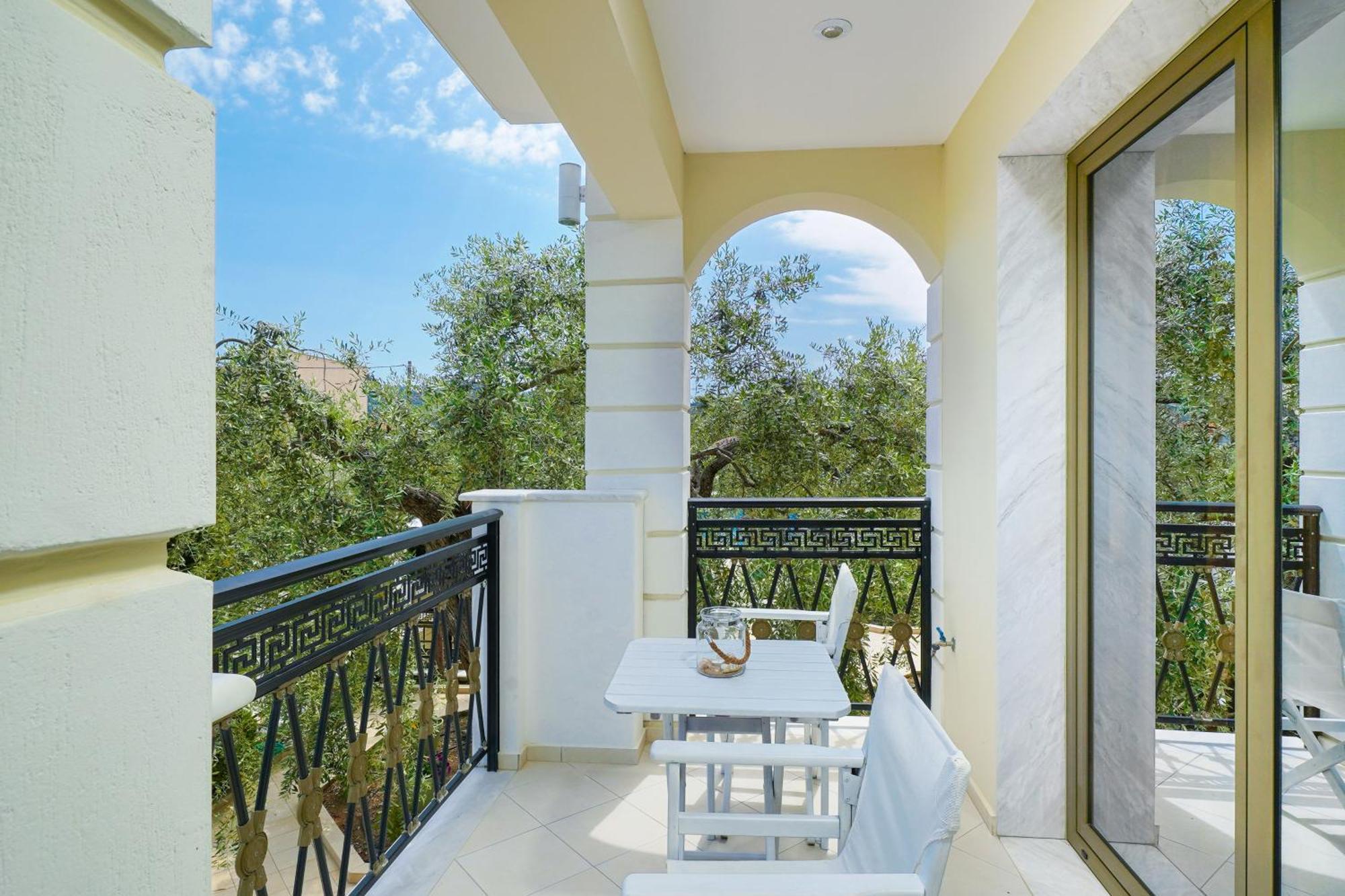 Maryan Apartment *