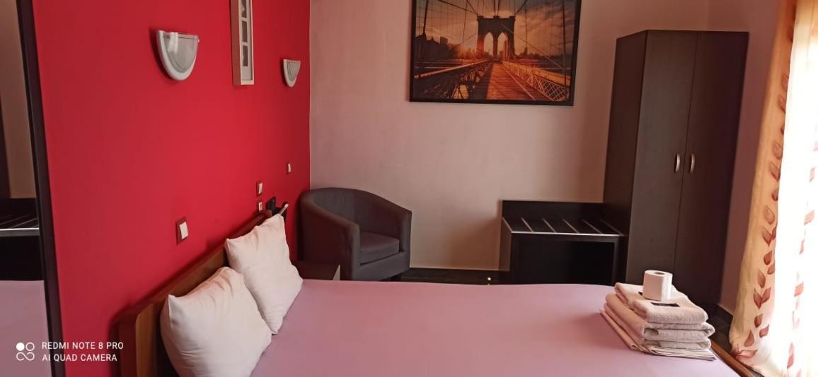 Spiros Guest house 2*