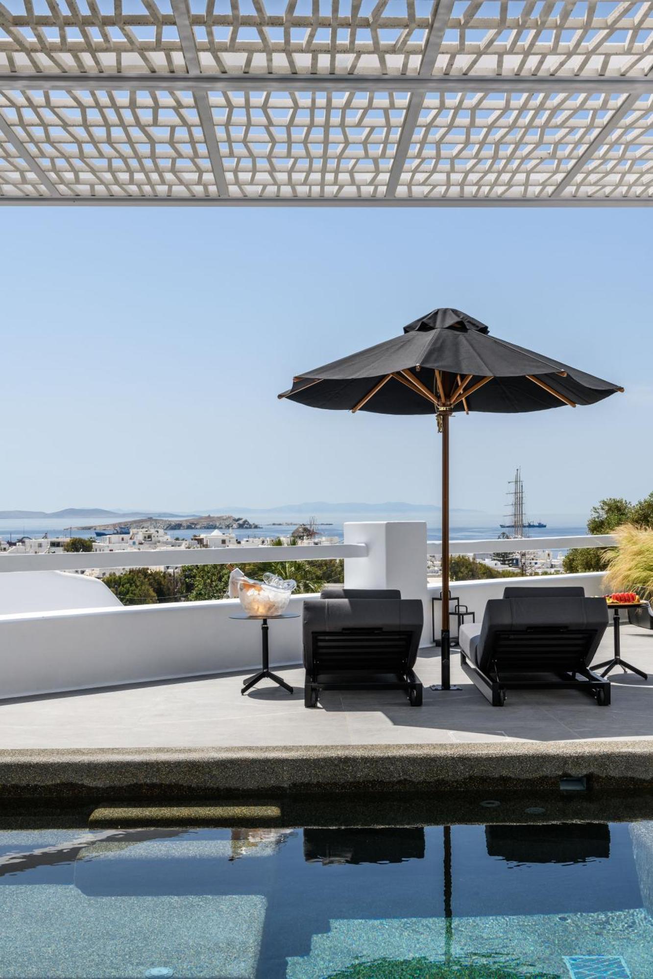 Rochari Hotel