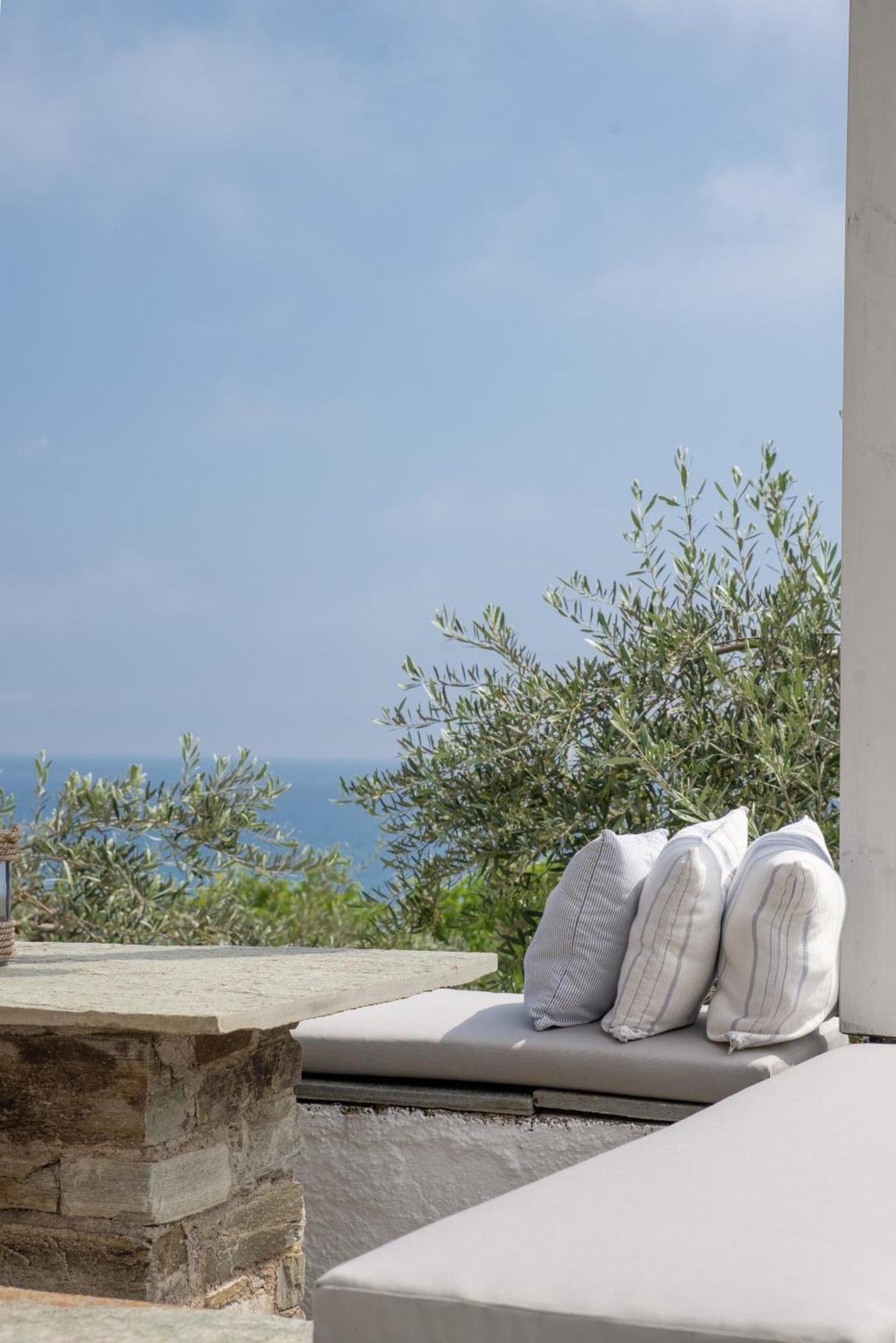 Aristi's Holiday home *