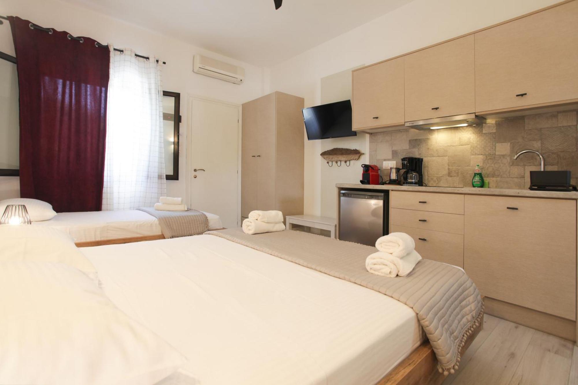 Aparthotel Skyros Avra Residences