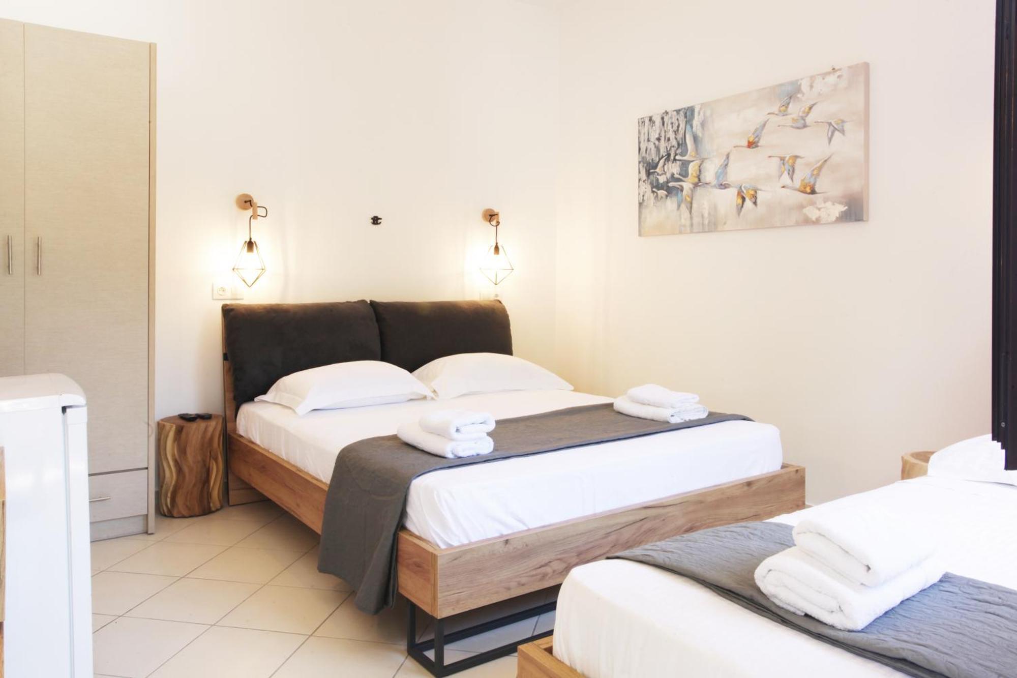 Skyros Avra Residences Aparthotel *