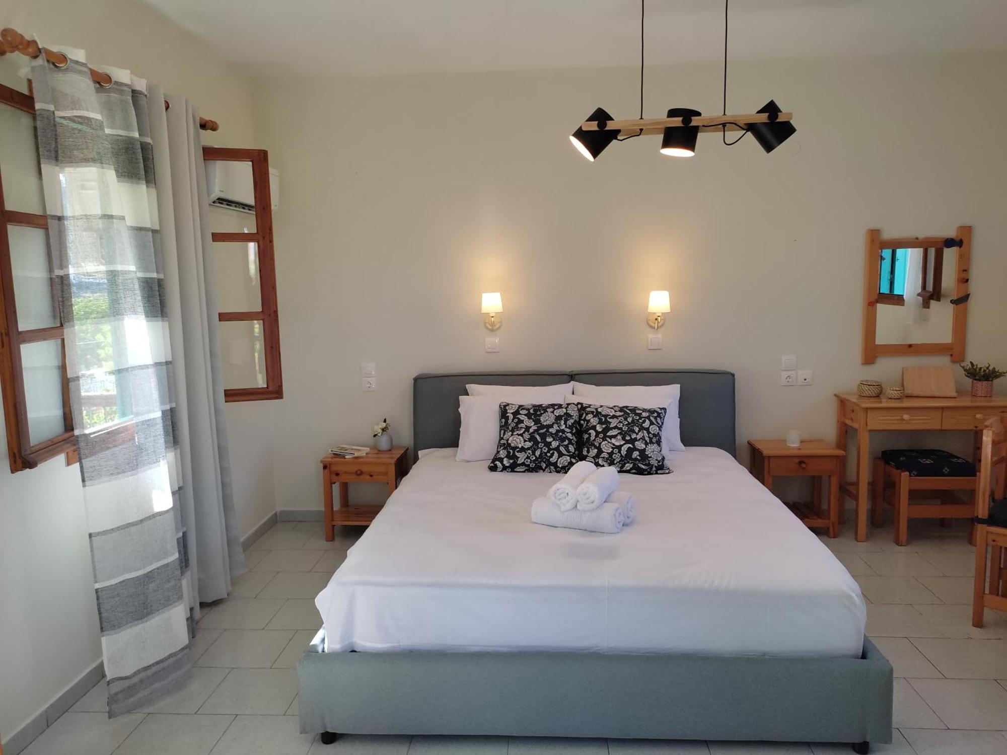 Dafnes Guest house Skopelos Town